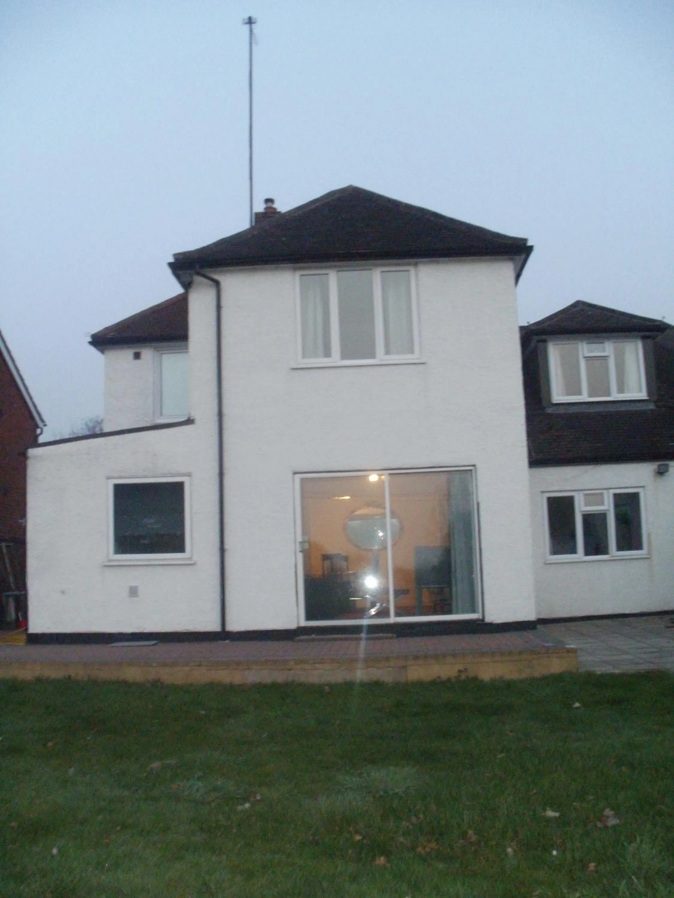 Property building in London Heathrow Guesthouse