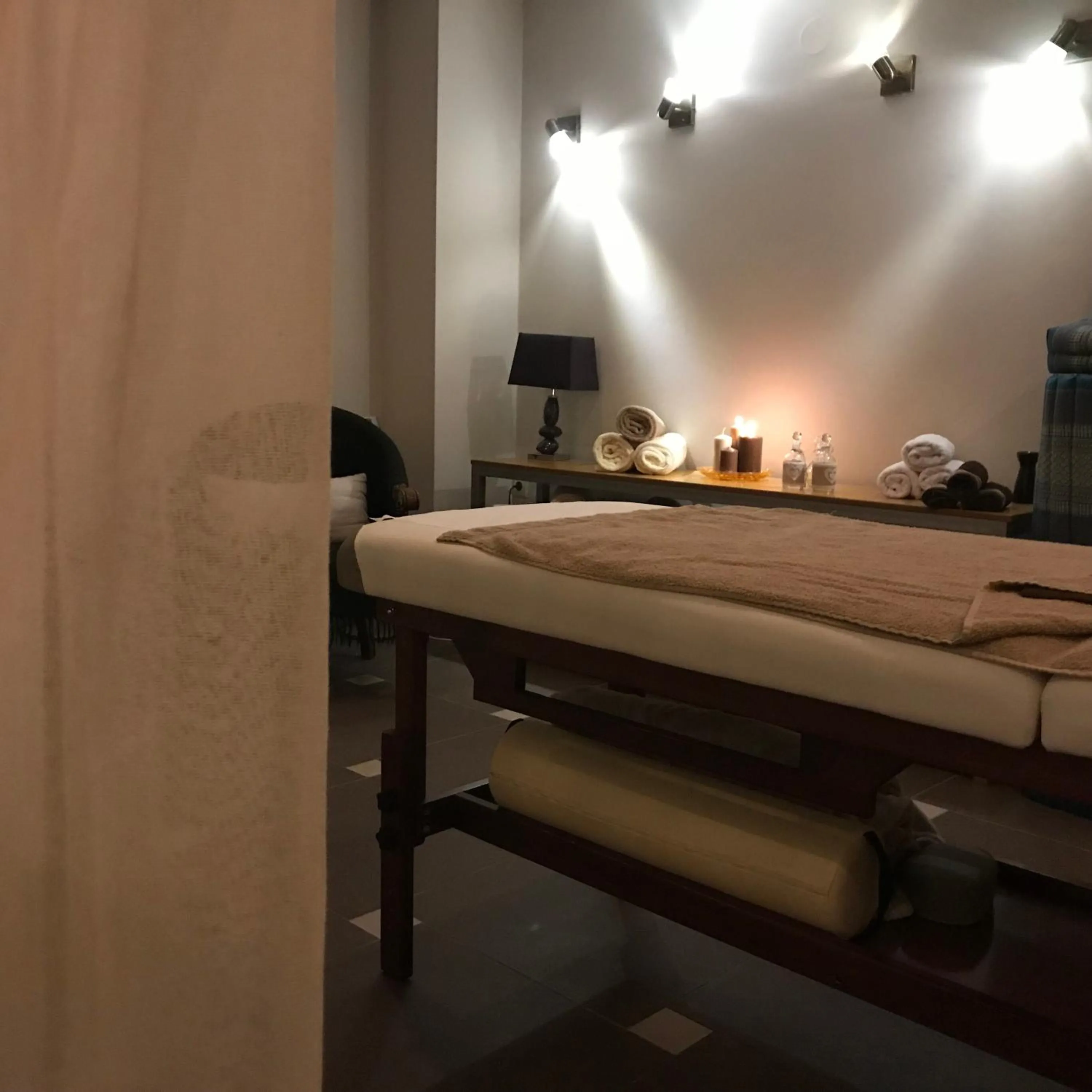 Massage, Bed in Melies Boutique Hotel
