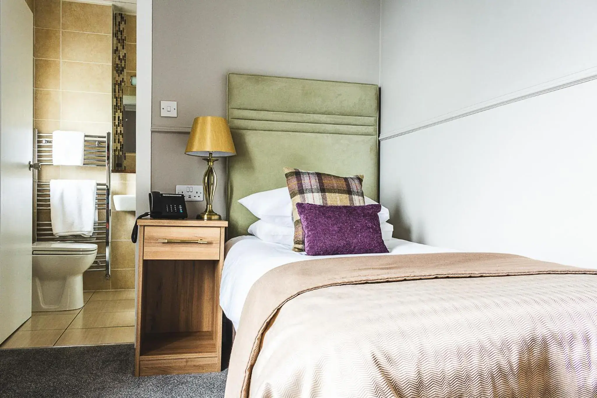 Standard Single Room with Sea View in Cove Bay Hotel Standard Single Room with Sea View in Cove Bay Hotel