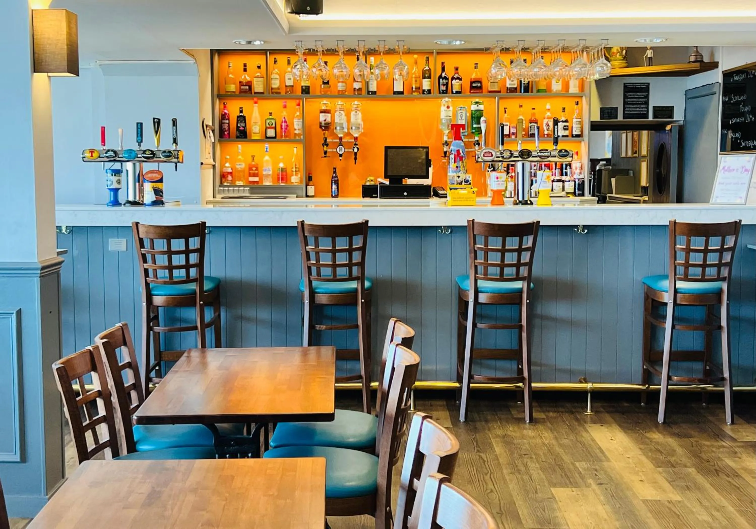 Lounge or bar in Cove Bay Hotel