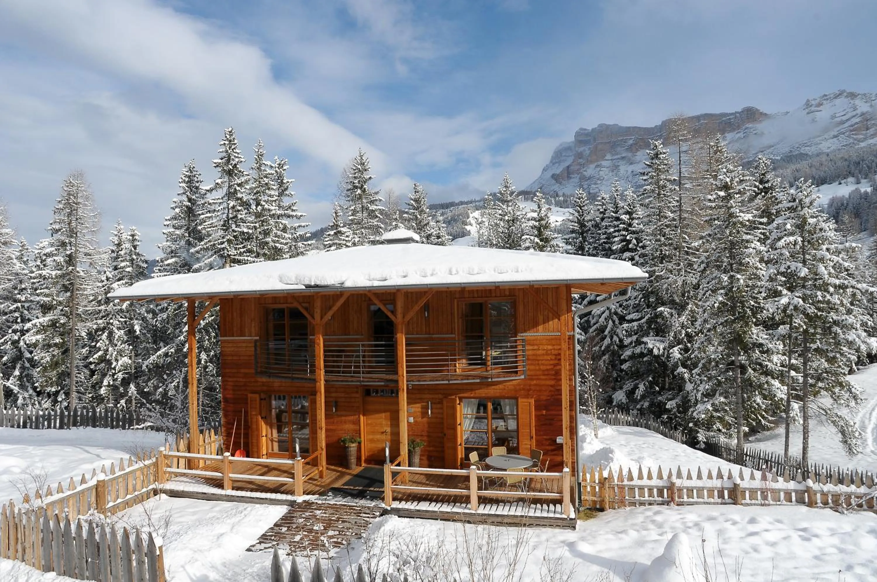 Property building in Appartamenti La Sajun & Les Viles