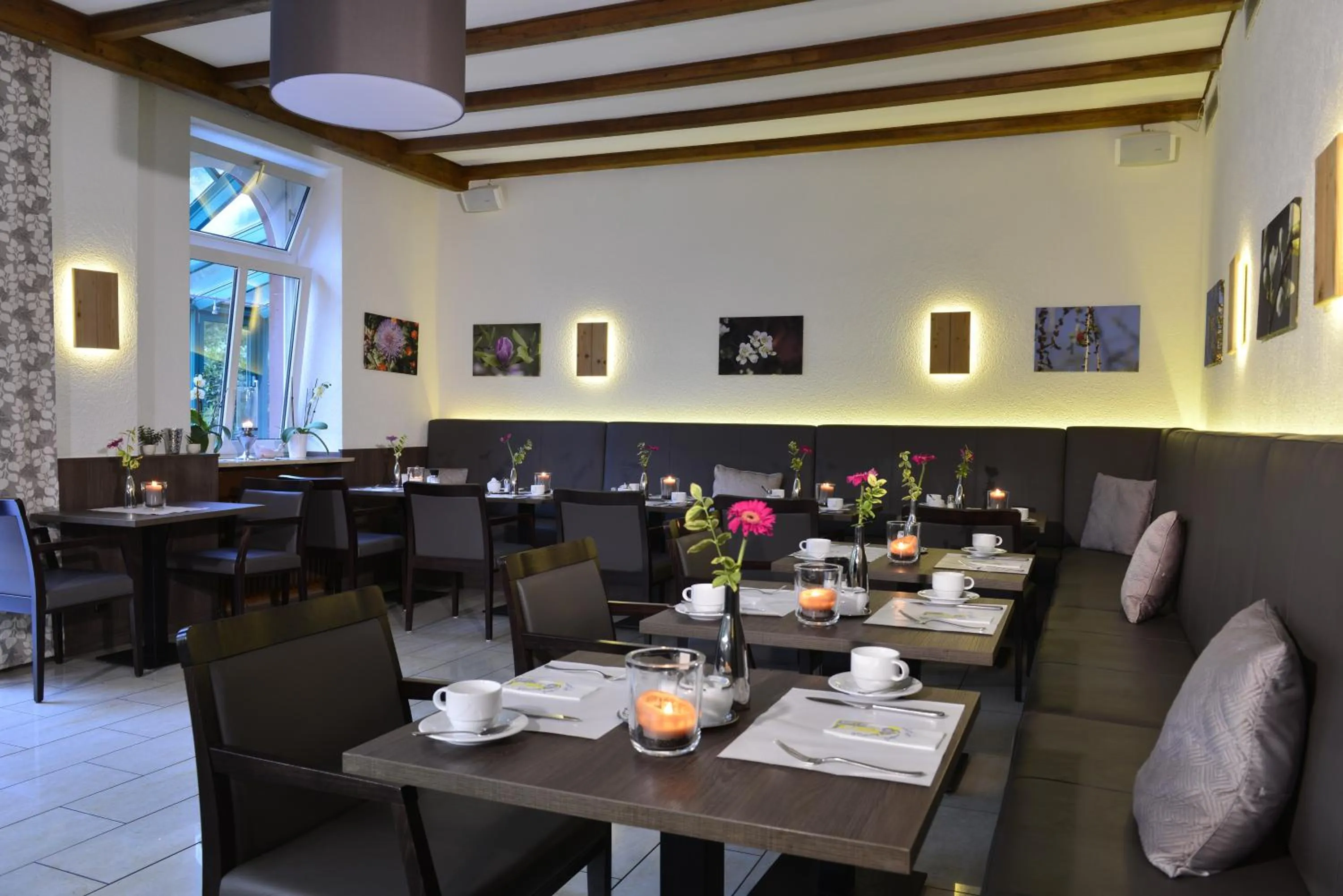 Decorative detail, Restaurant/Places to Eat in BB Haus Neugebauer Garni