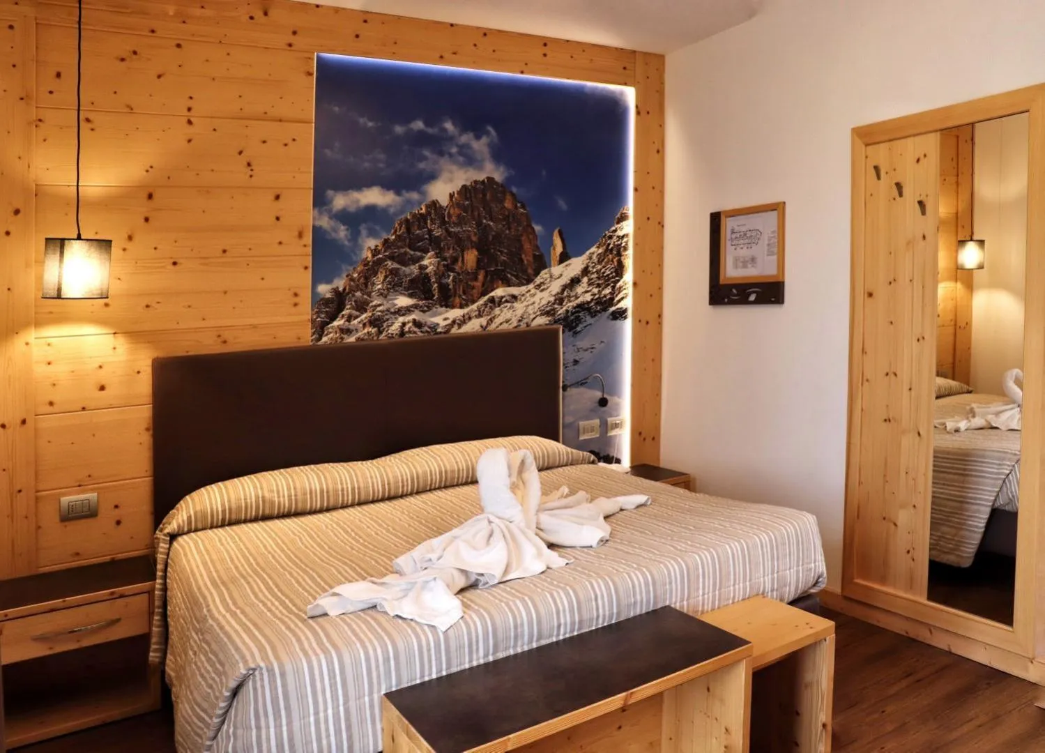 Bed in Hotel Panorama Wellness & Resort