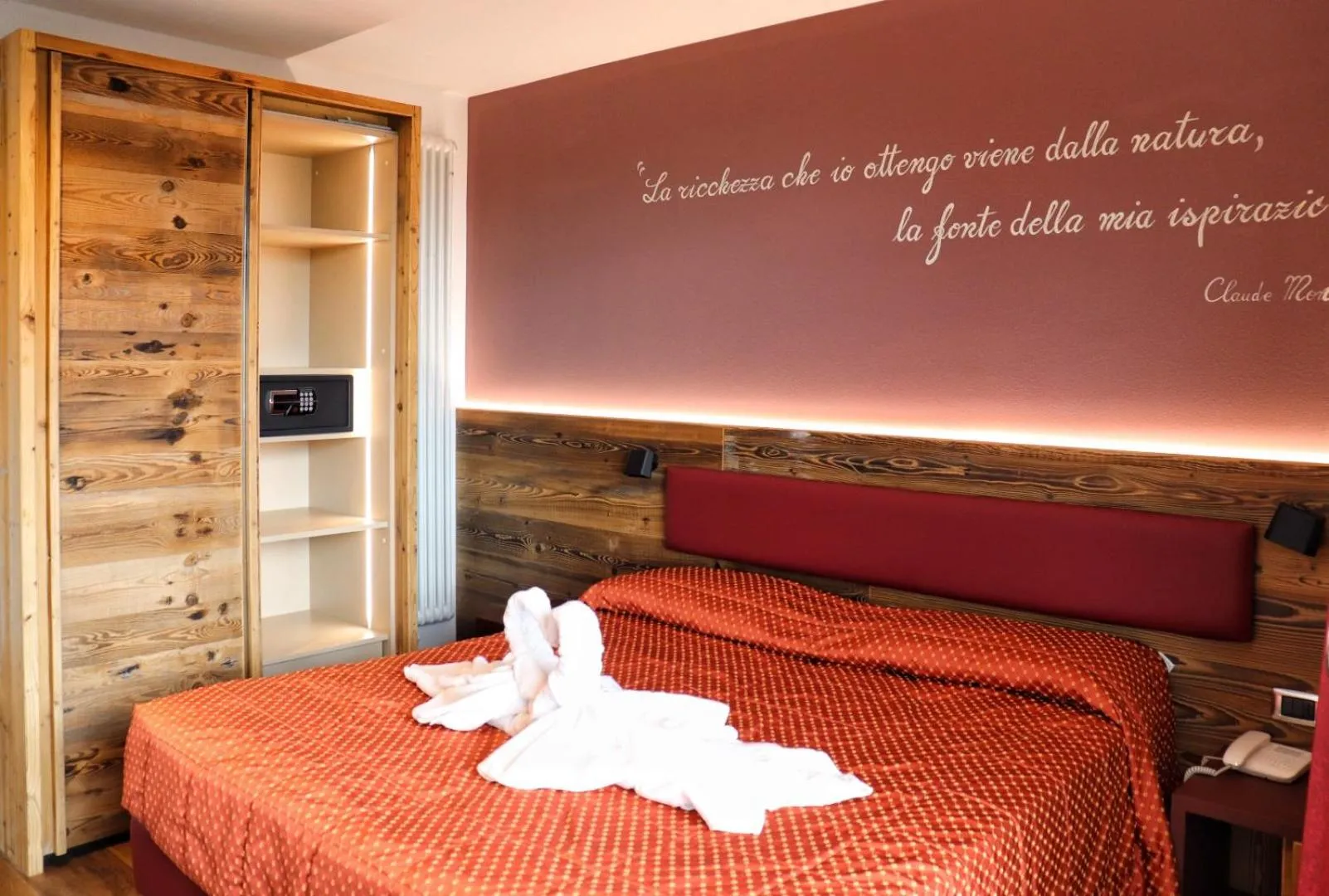 Bed in Hotel Panorama Wellness & Resort