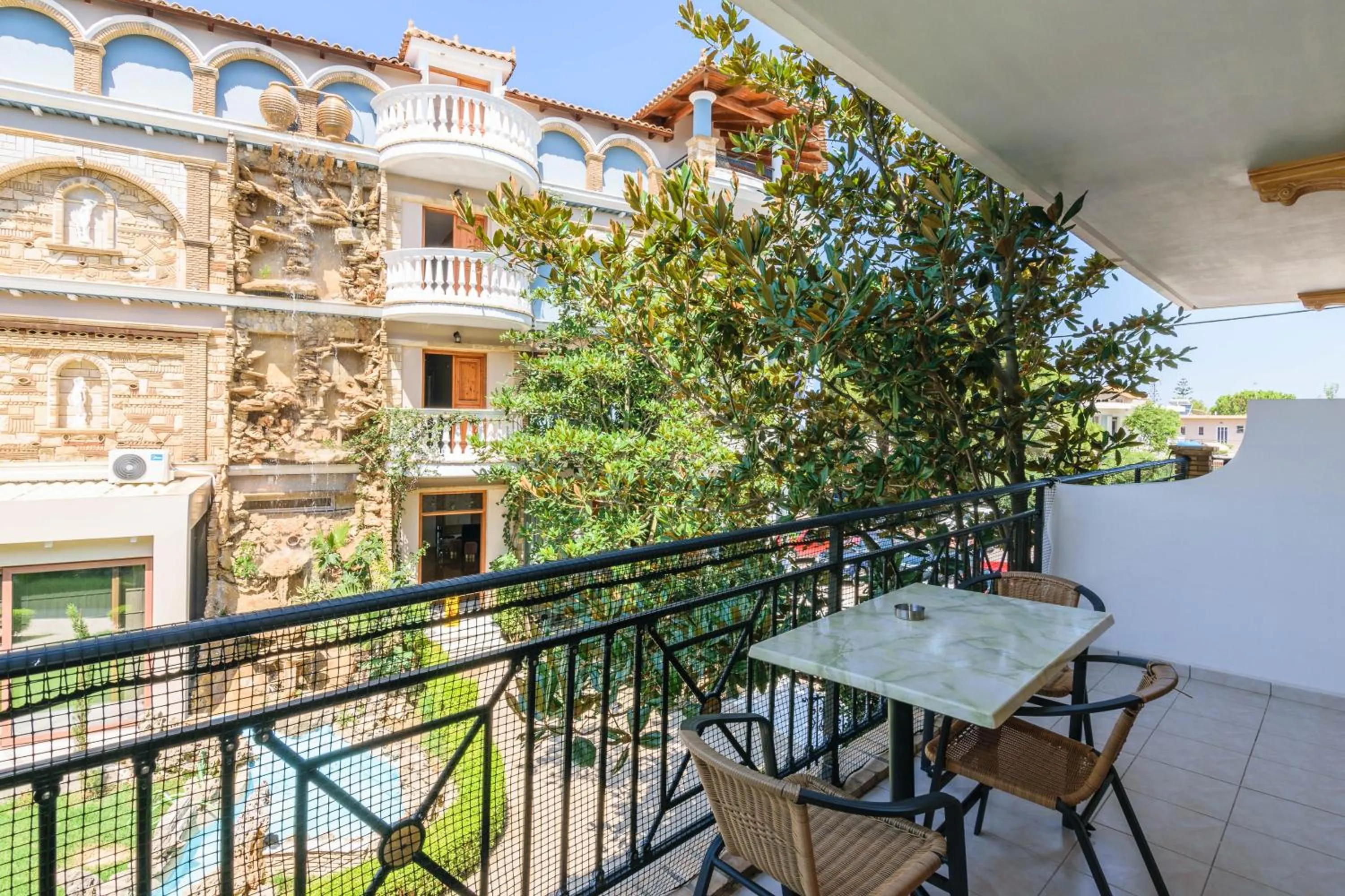 Patio in Plaza Pallas