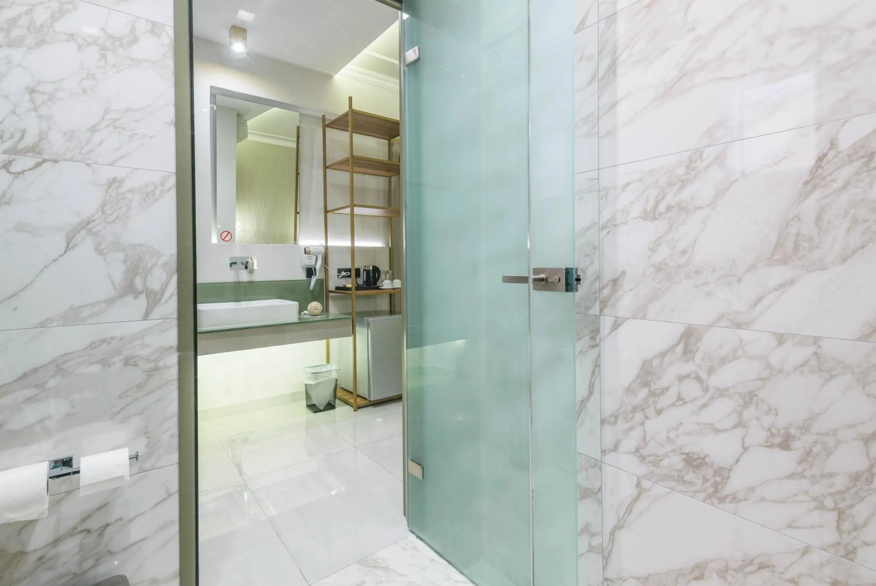 Bathroom in Plaza Pallas