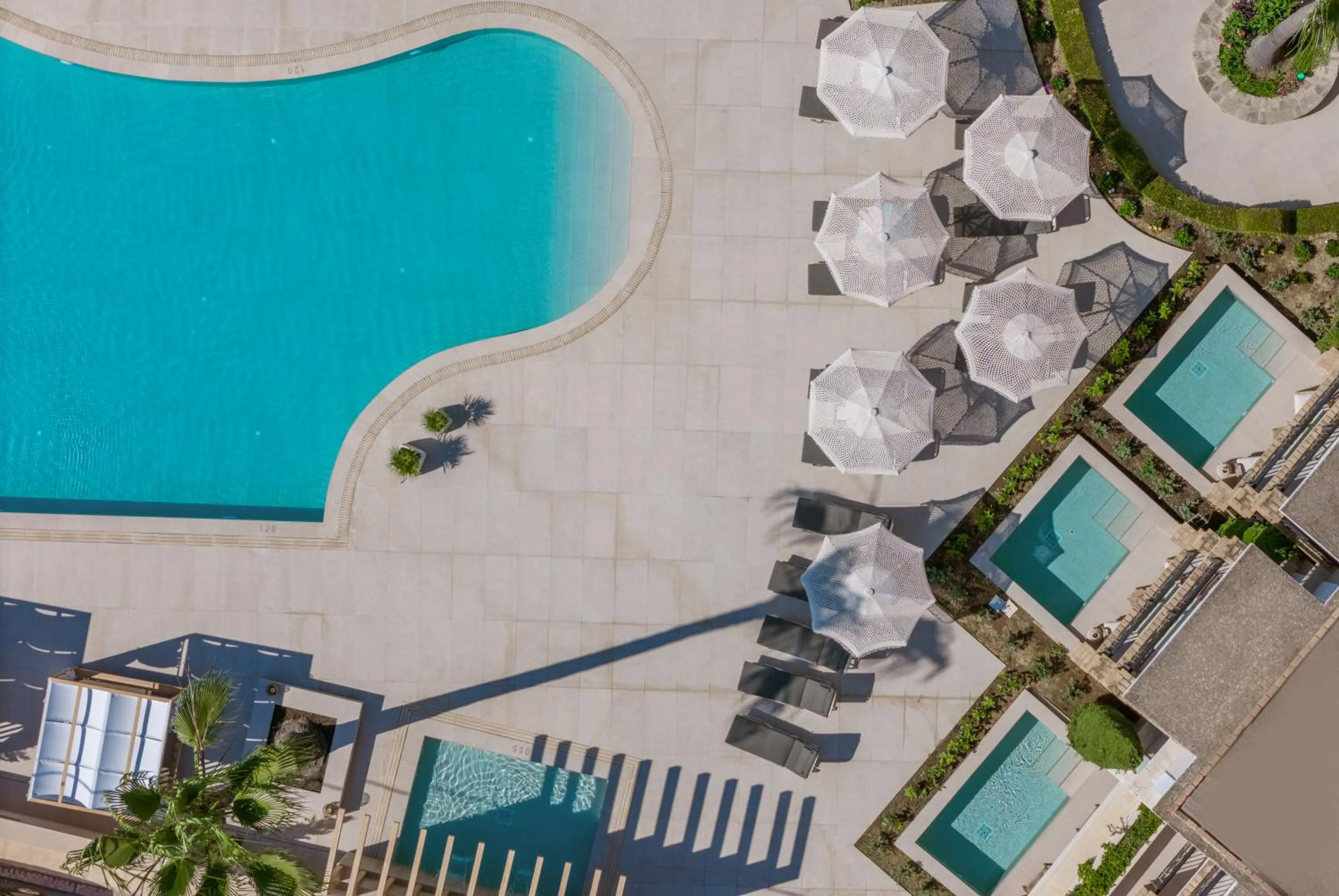 Property building in Plaza Pallas