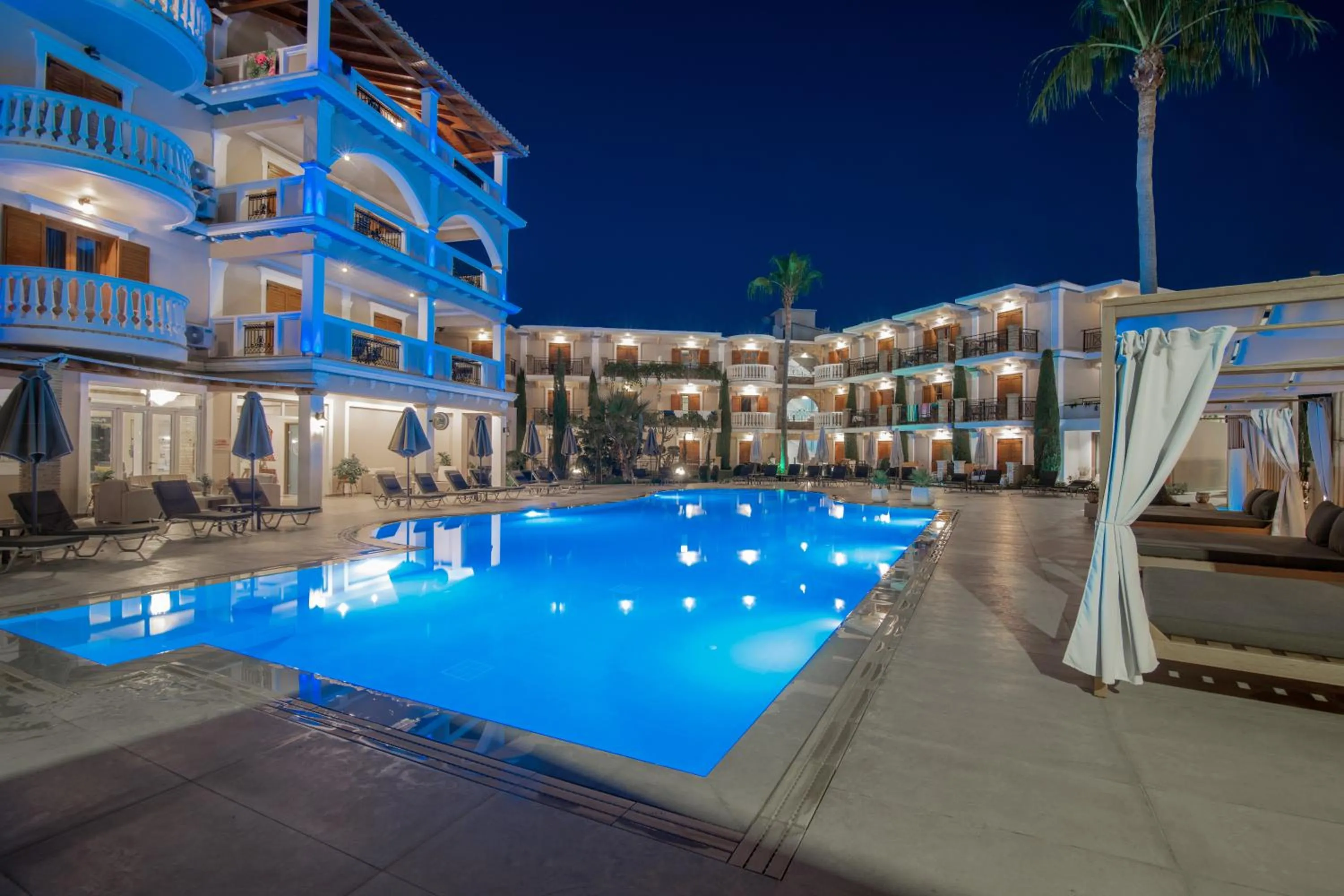 Property building in Plaza Pallas