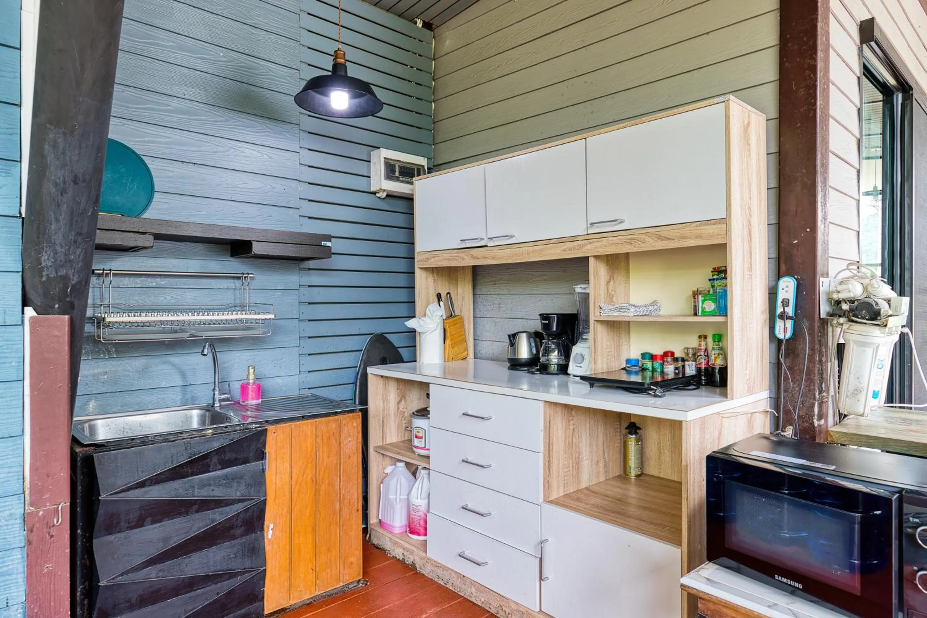 Coffee/tea facilities in Jasmine Garden Bungalow