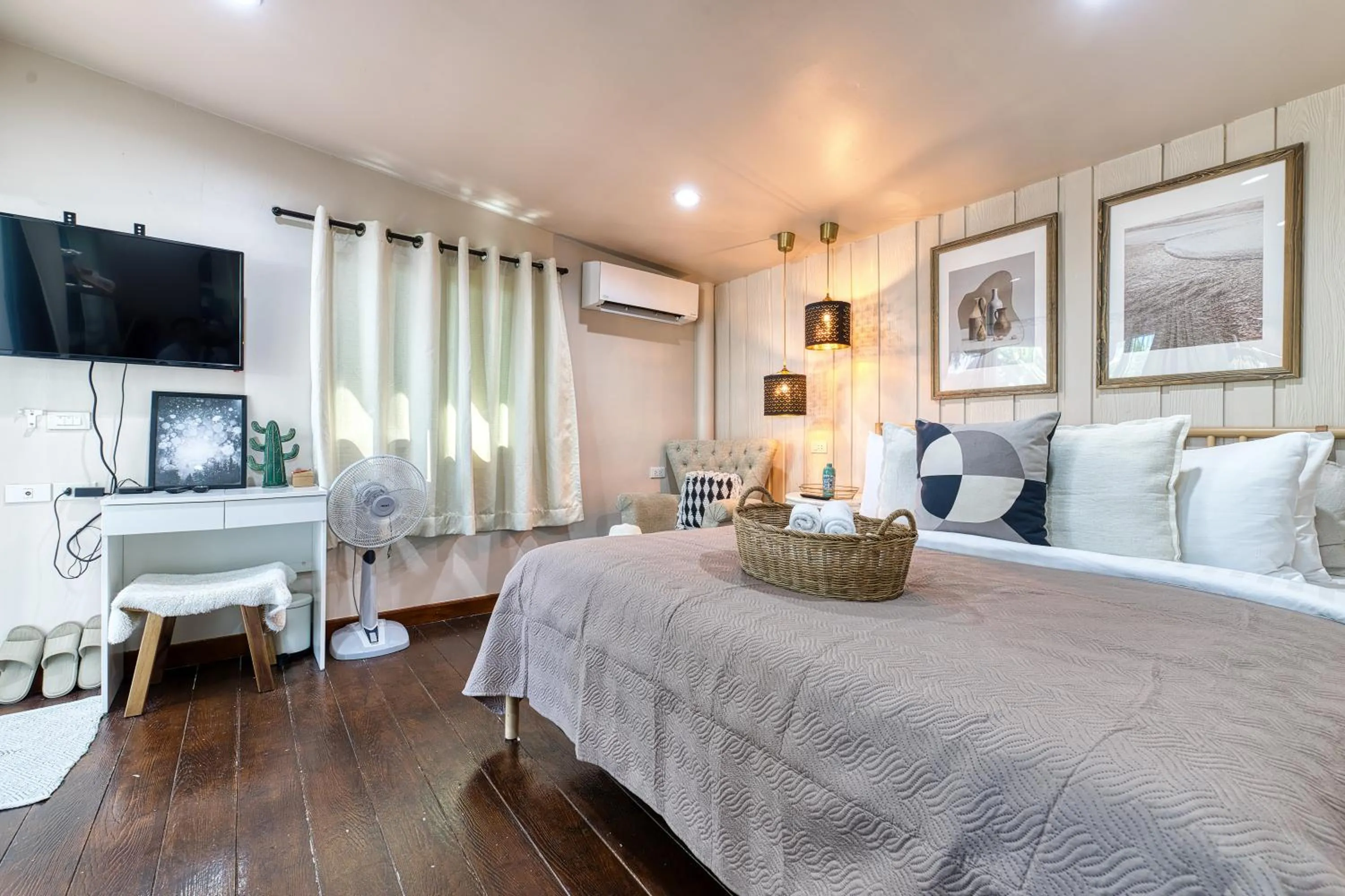 Bed in Jasmine Garden Bungalow