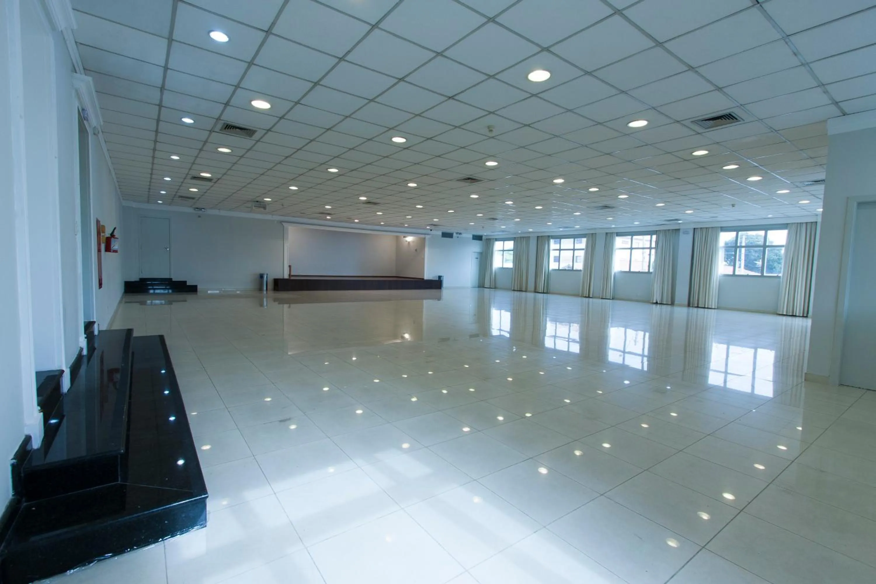 Business facilities in Di Giulio Hotel