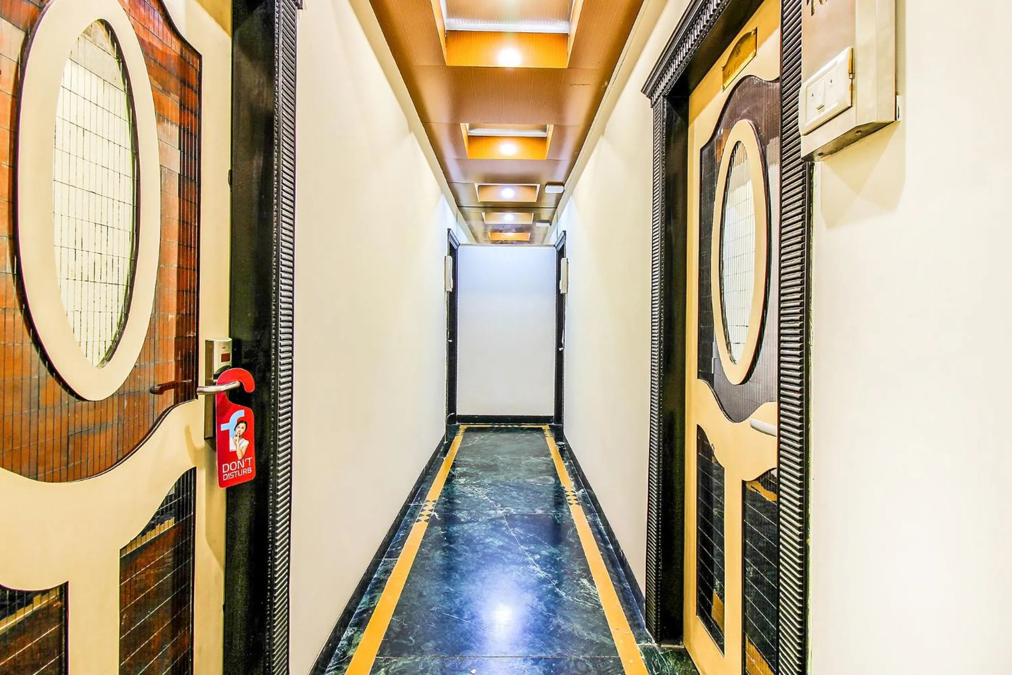 Lobby or reception in FabHotel Sahar Garden - Nr Mumbai International Airport