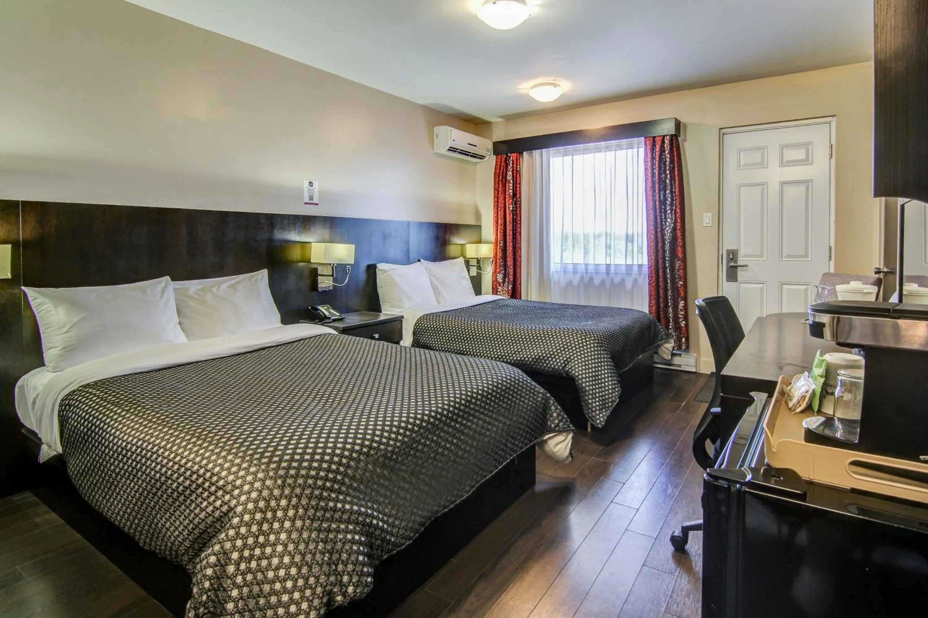 Bedroom, Bed in Hotel De La Borealie