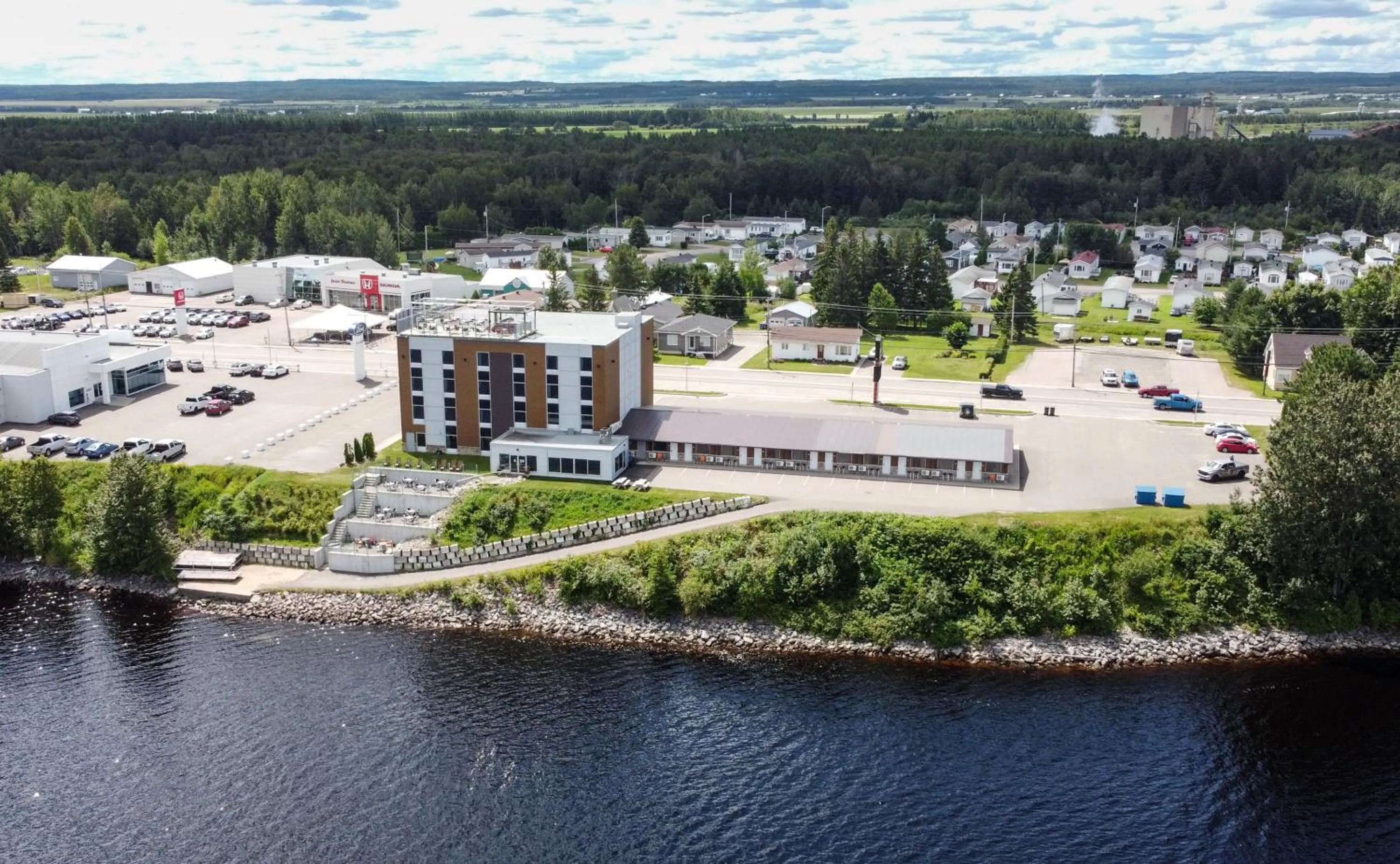 Property building in Hotel De La Borealie