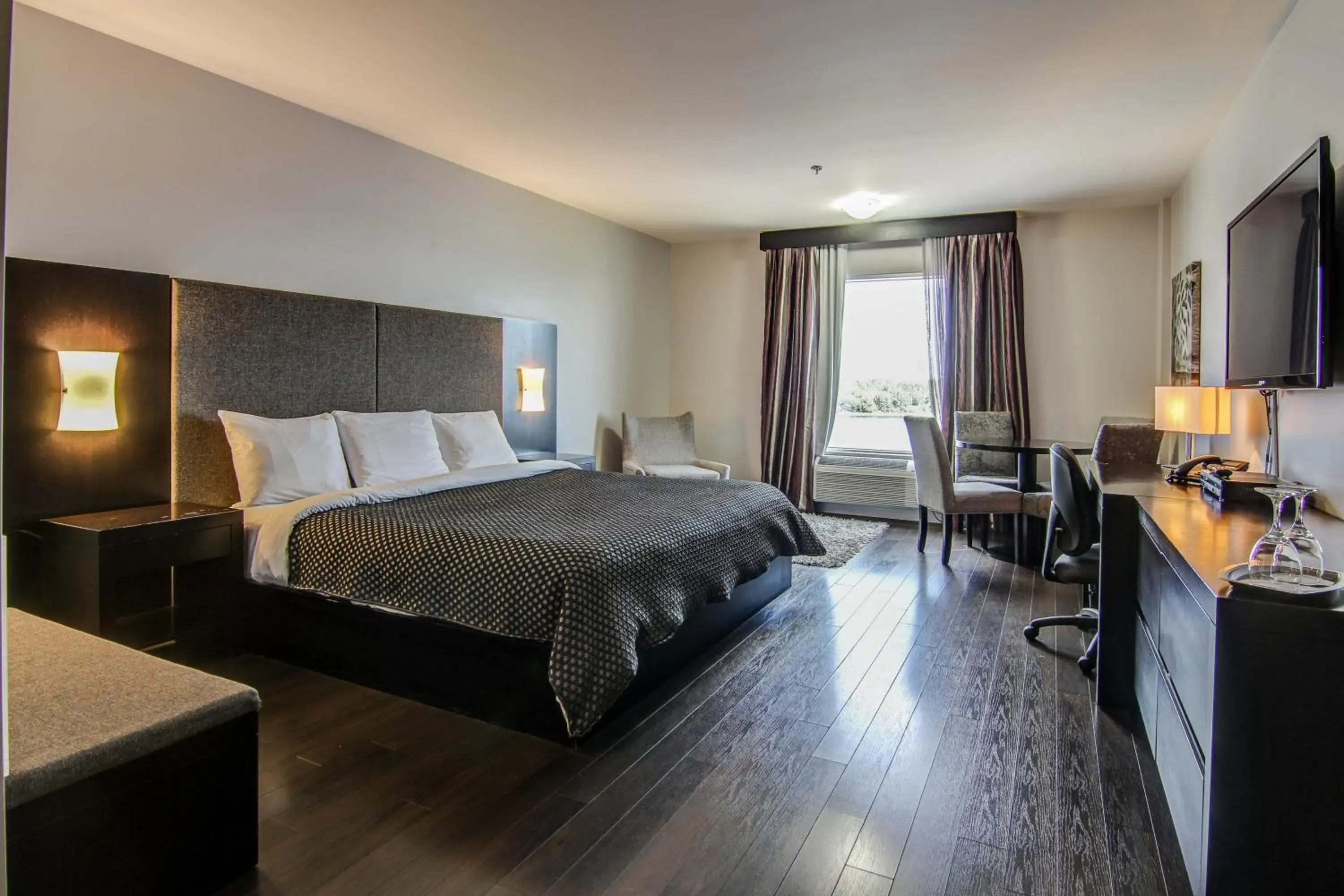 King Room in Hotel De La Borealie King Room in Hotel De La Borealie