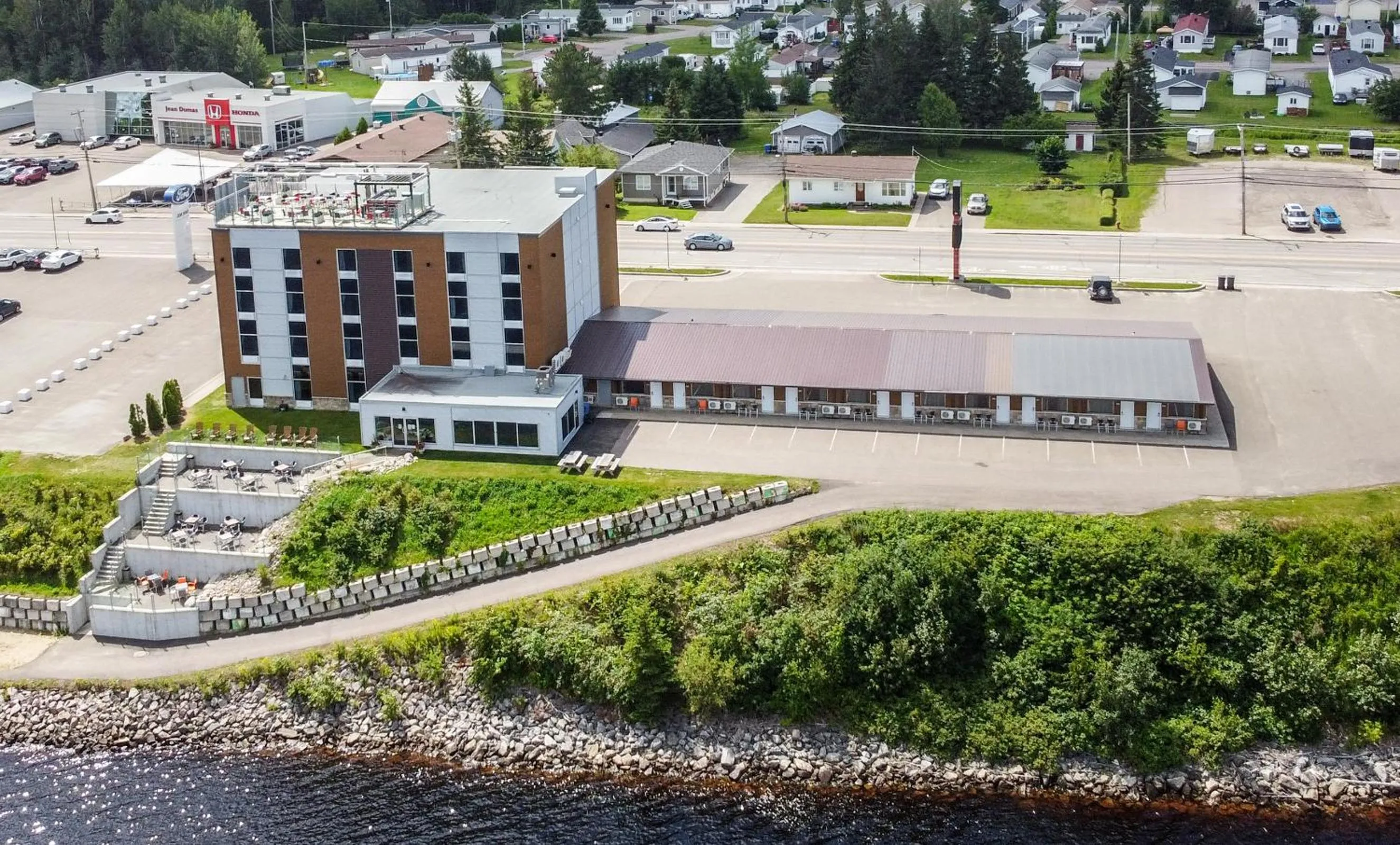 Property building in Hotel De La Borealie