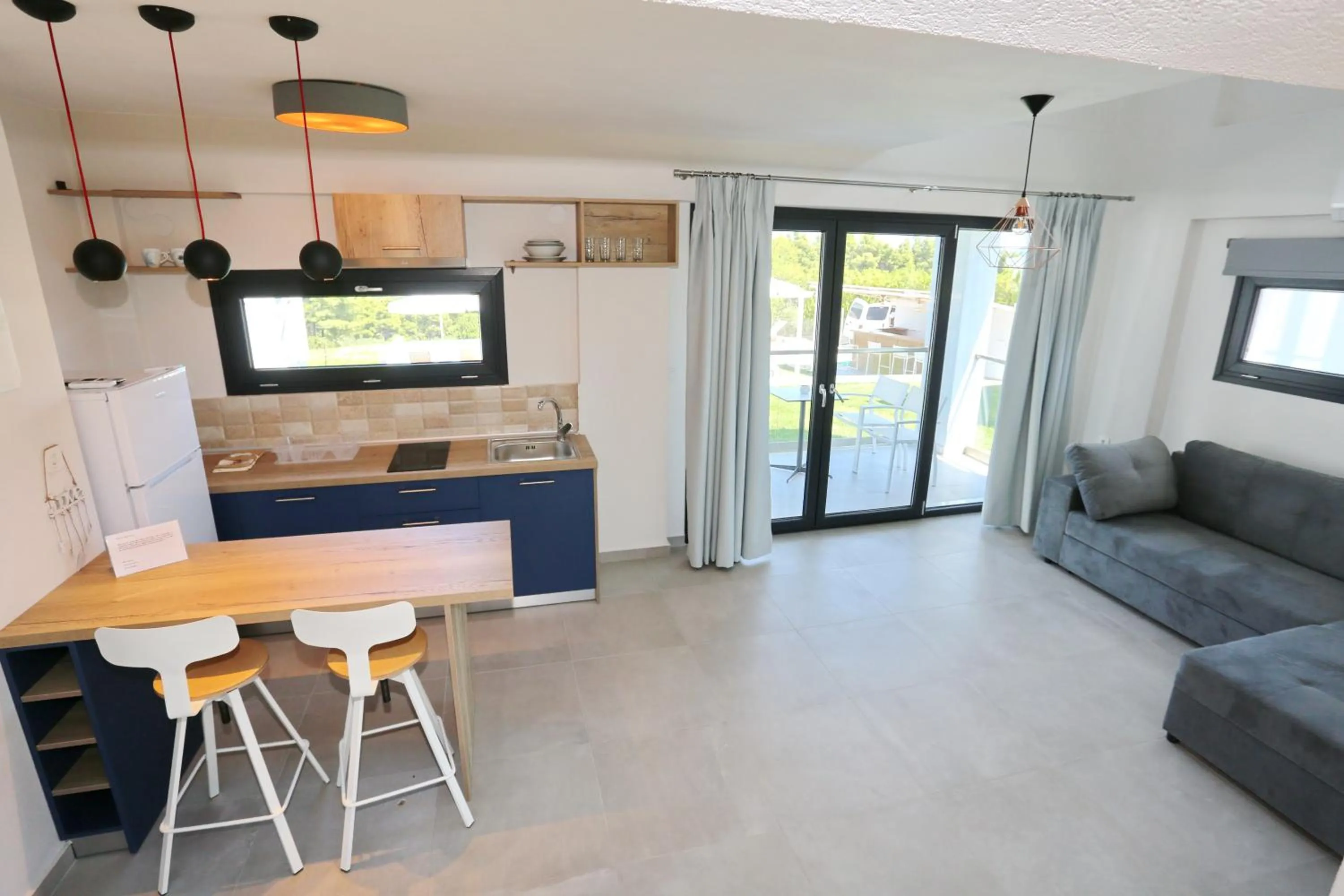 Kitchen or kitchenette in Blue Avenue