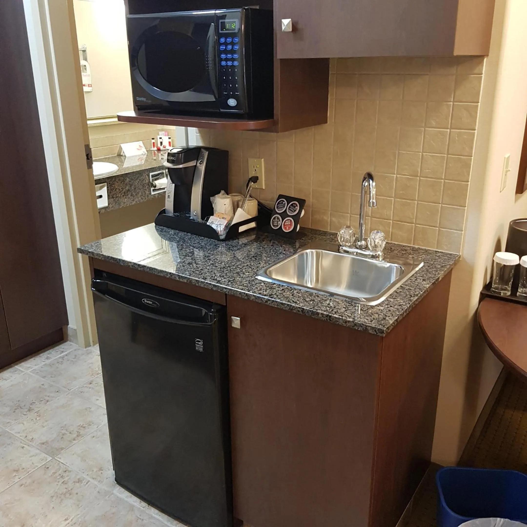 Coffee/tea facilities in Ramada by Wyndham High River
