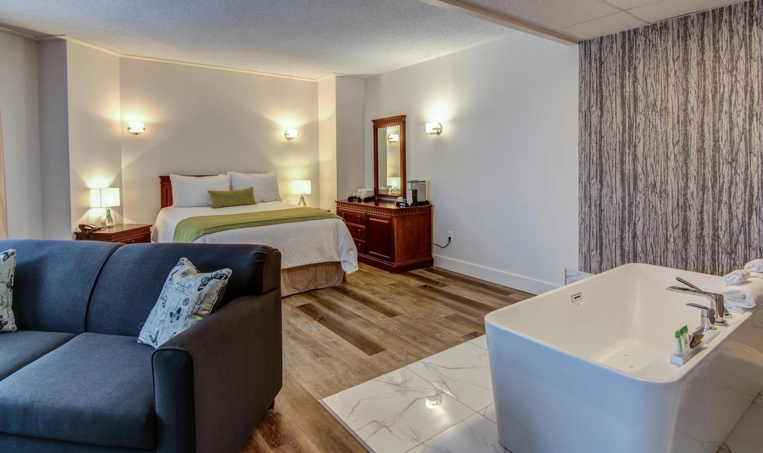 Bed in Hôtel du Jardin