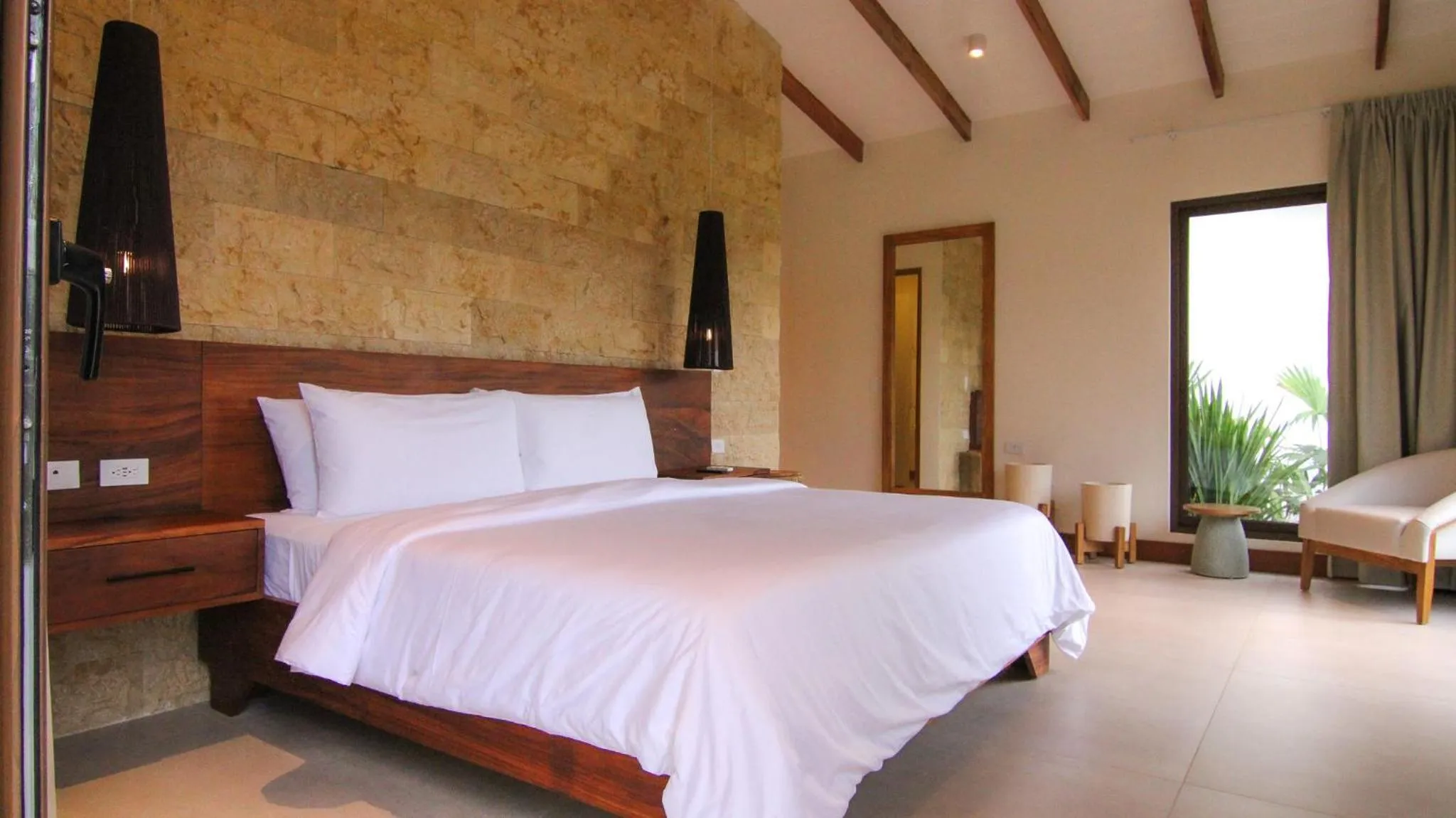 Bed in Chachagua Rainforest Hotel & Hot Springs