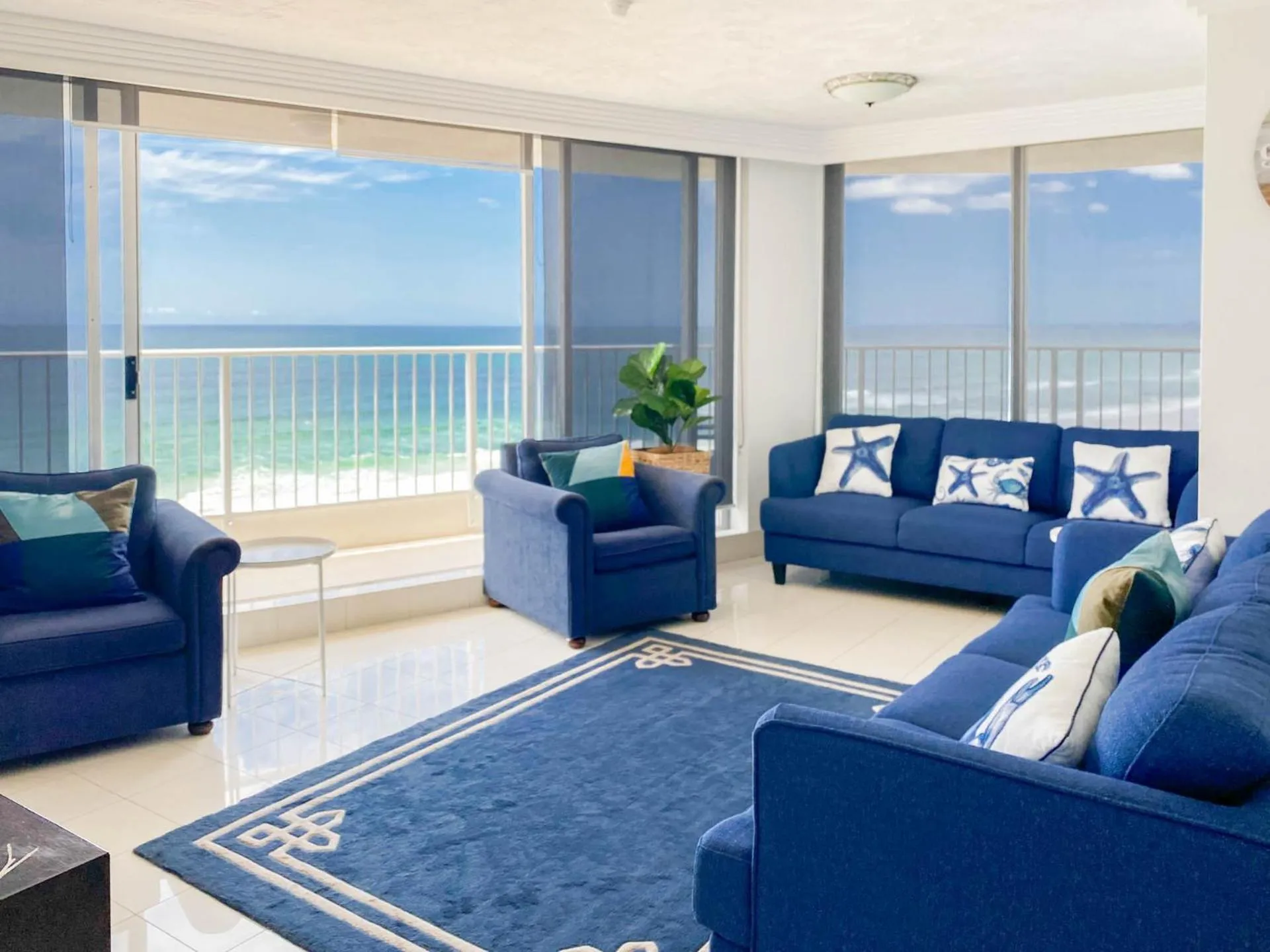 Sea view in Beachside Tower Apartments