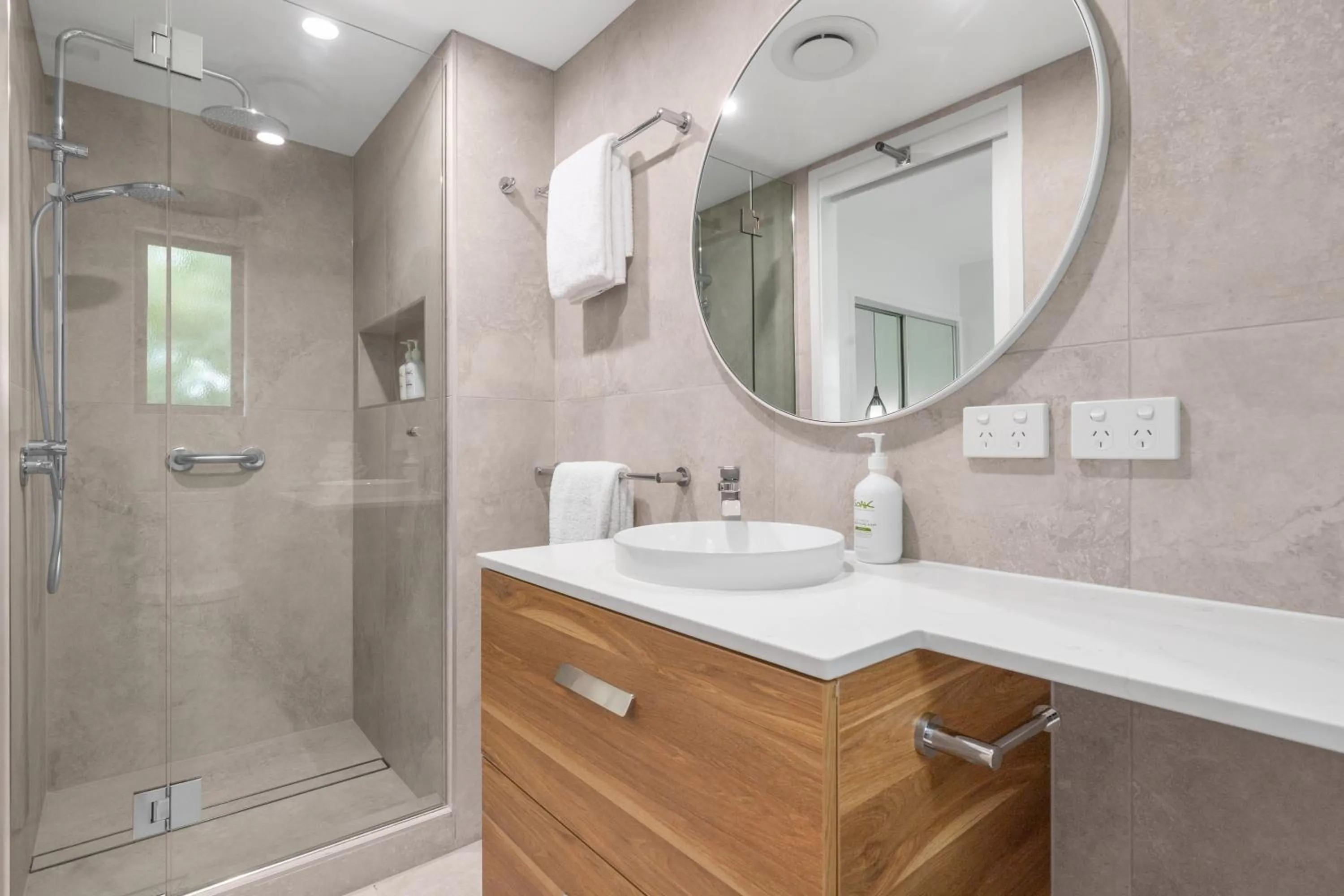 Shower in Bella Casa Noosa