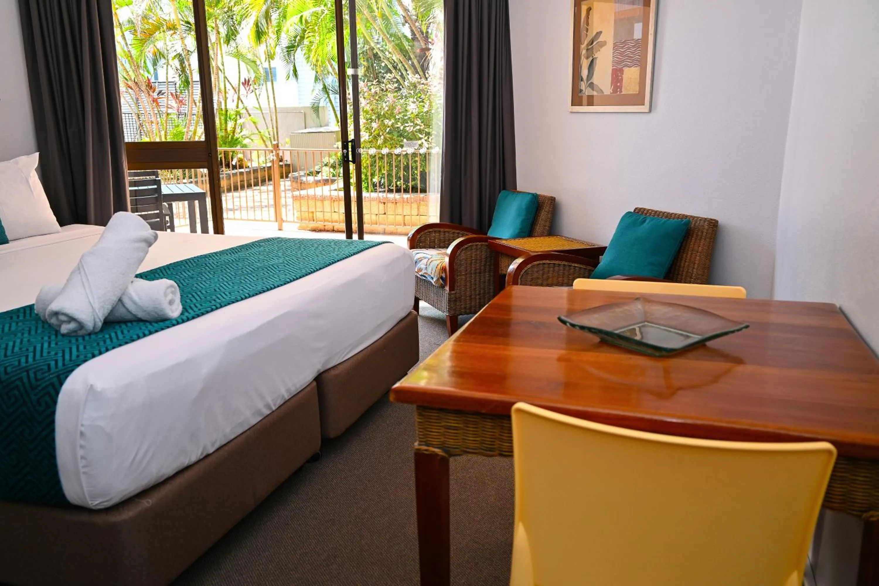 Bed in Waters Edge The Strand