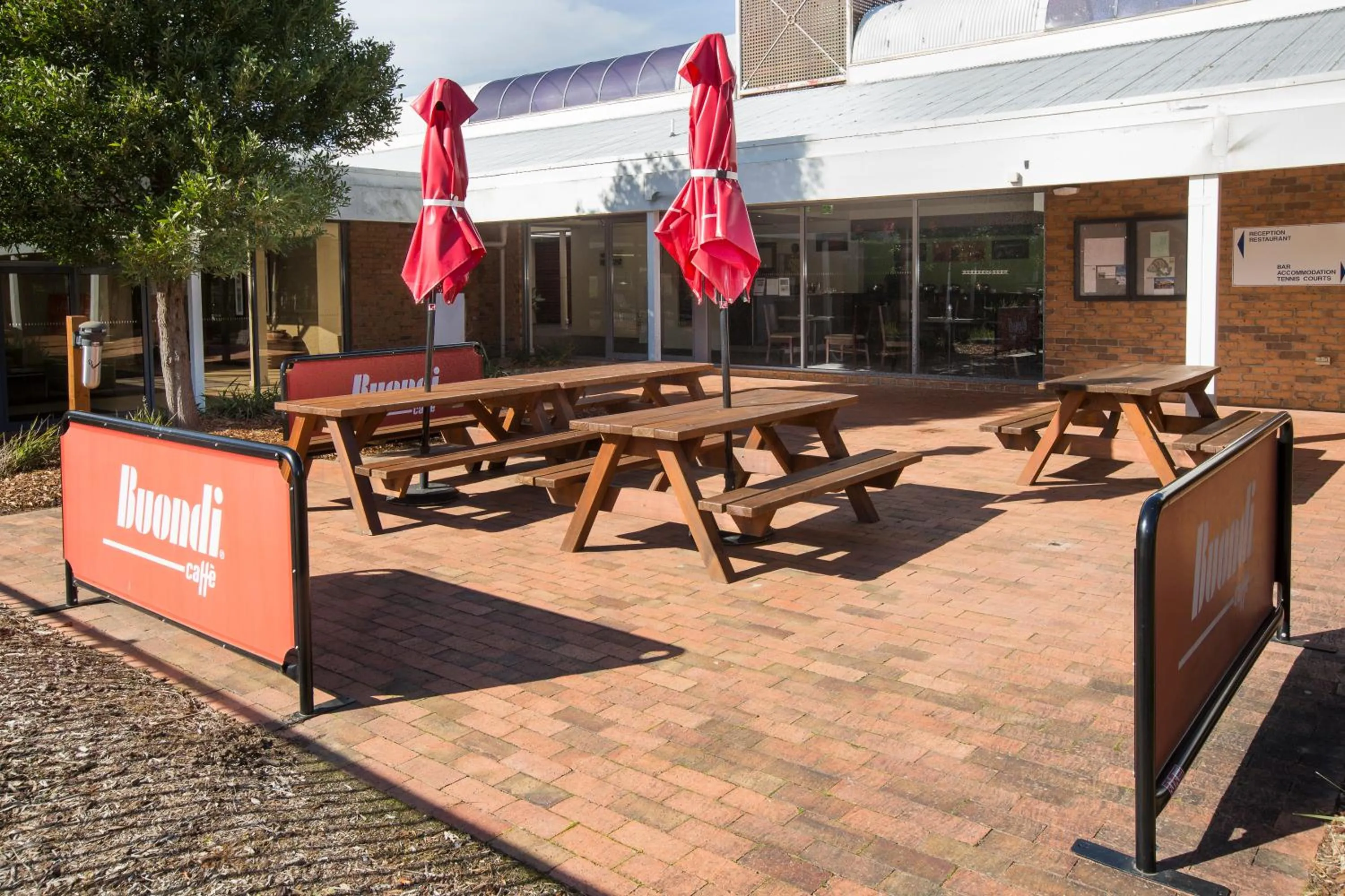 Restaurant/places to eat in ibis Styles Canberra Eagle Hawk