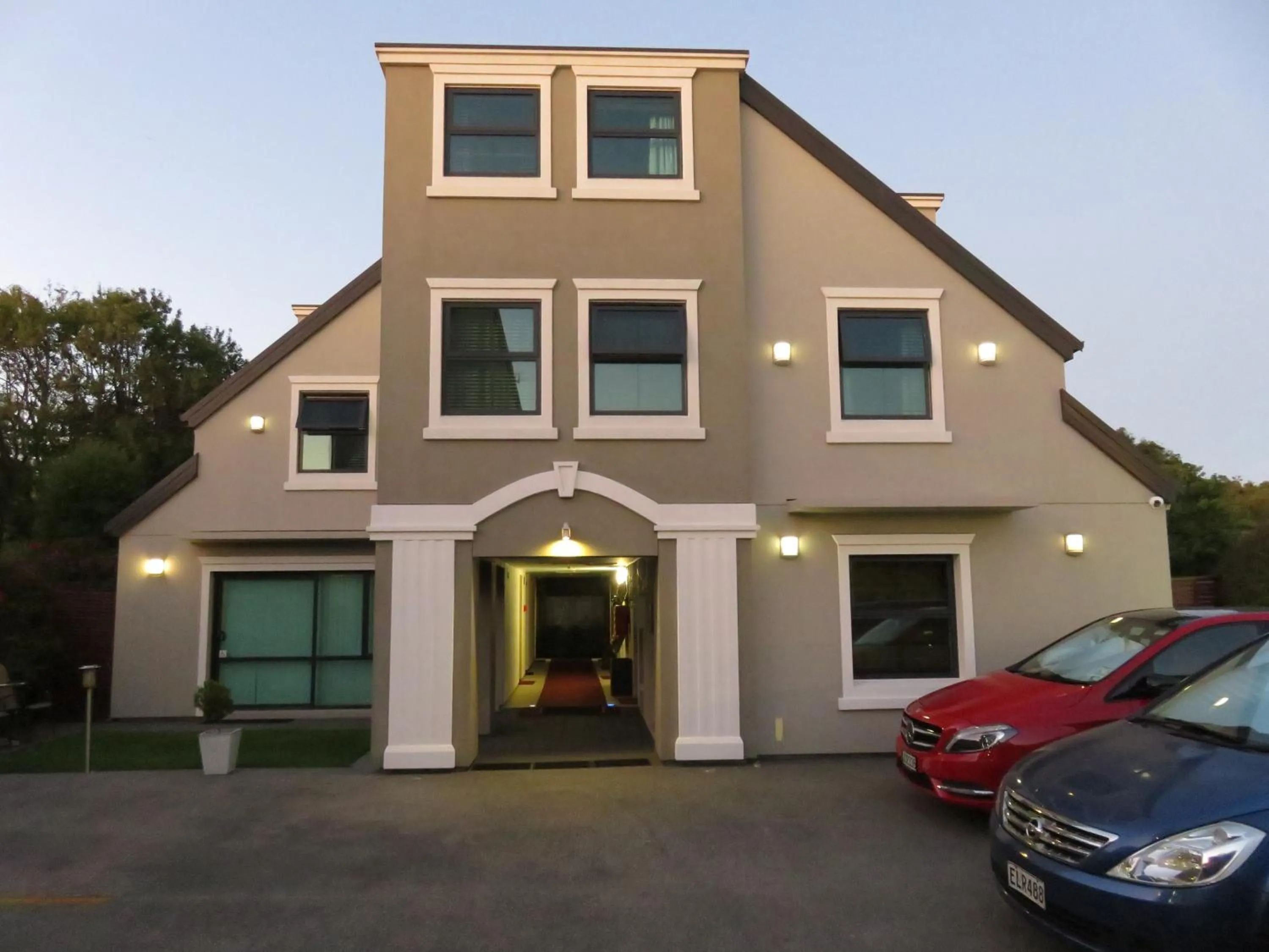 Facade/entrance in Athena Motel