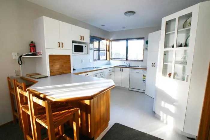 Kitchen or kitchenette in Athena Motel