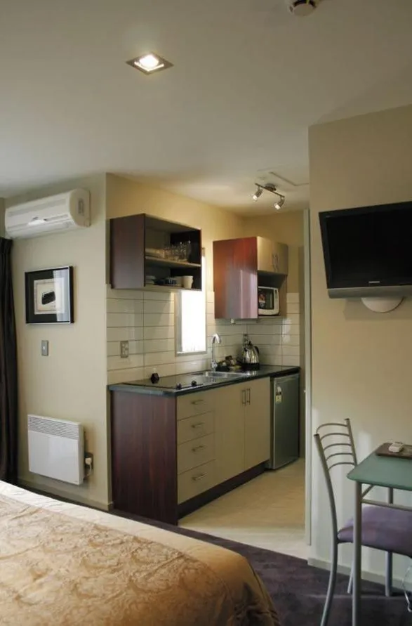 Kitchen or kitchenette in Athena Motel