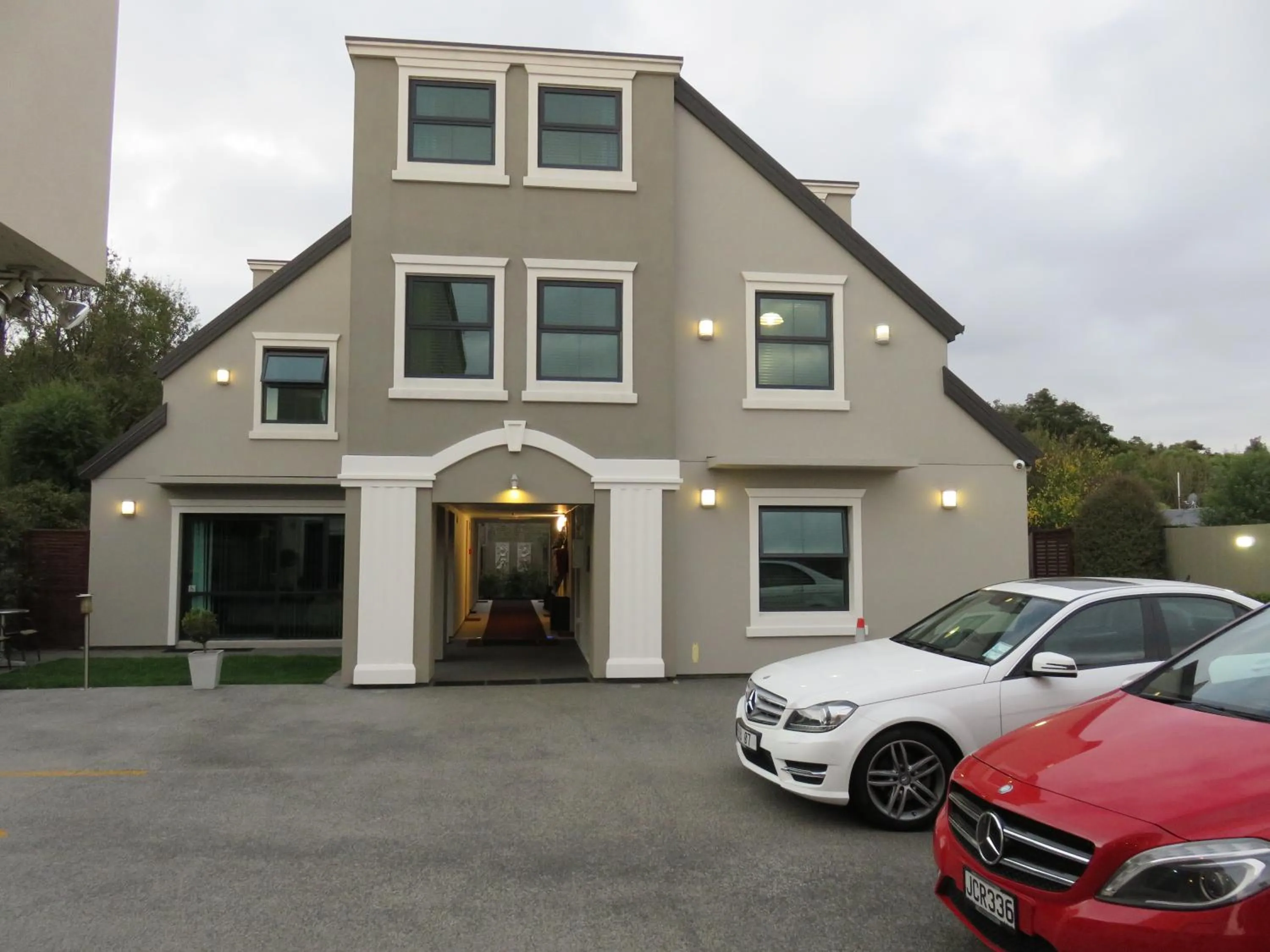 Facade/entrance in Athena Motel