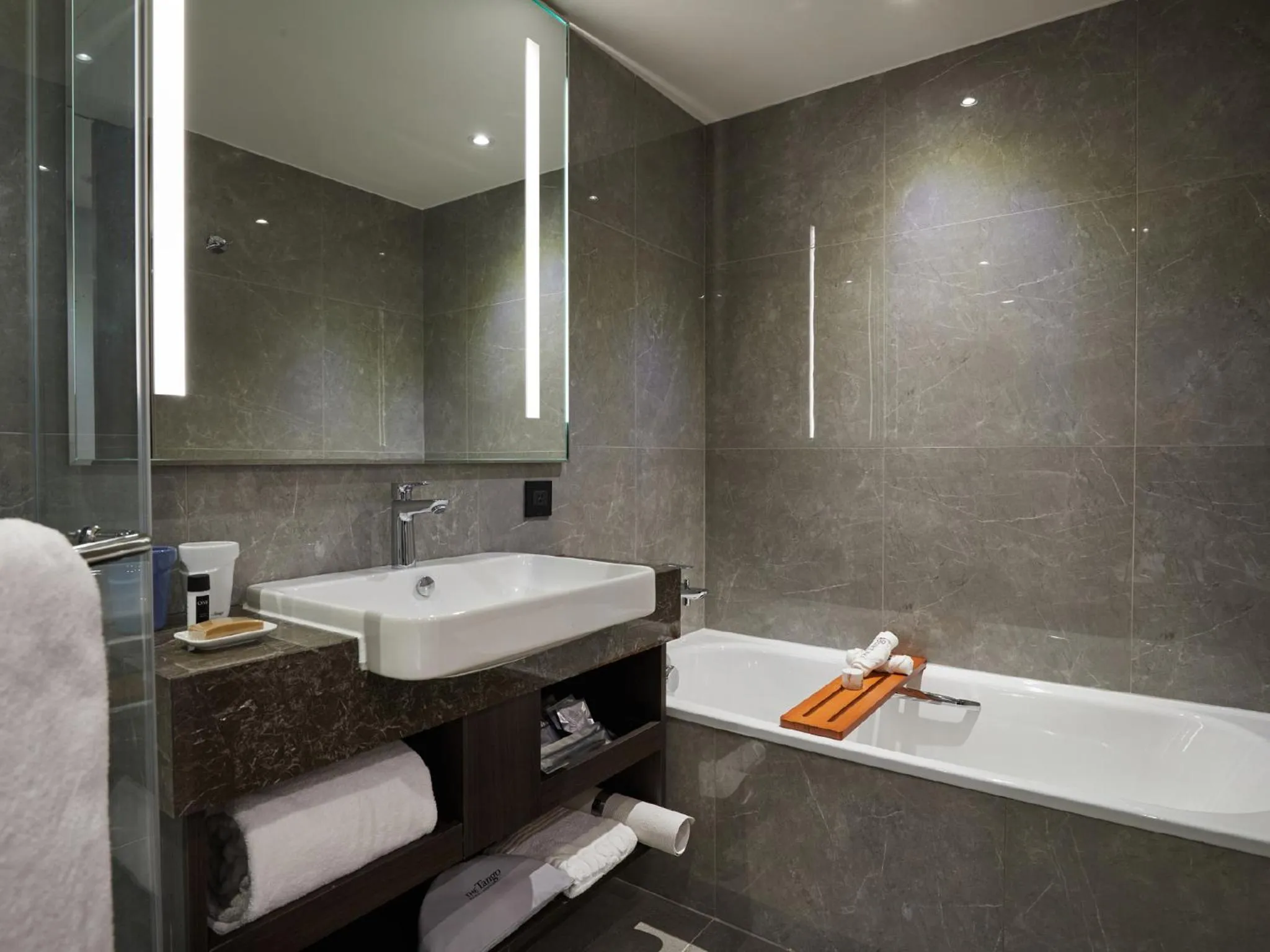 Bath in The Tango Hotel Taipei Linsen