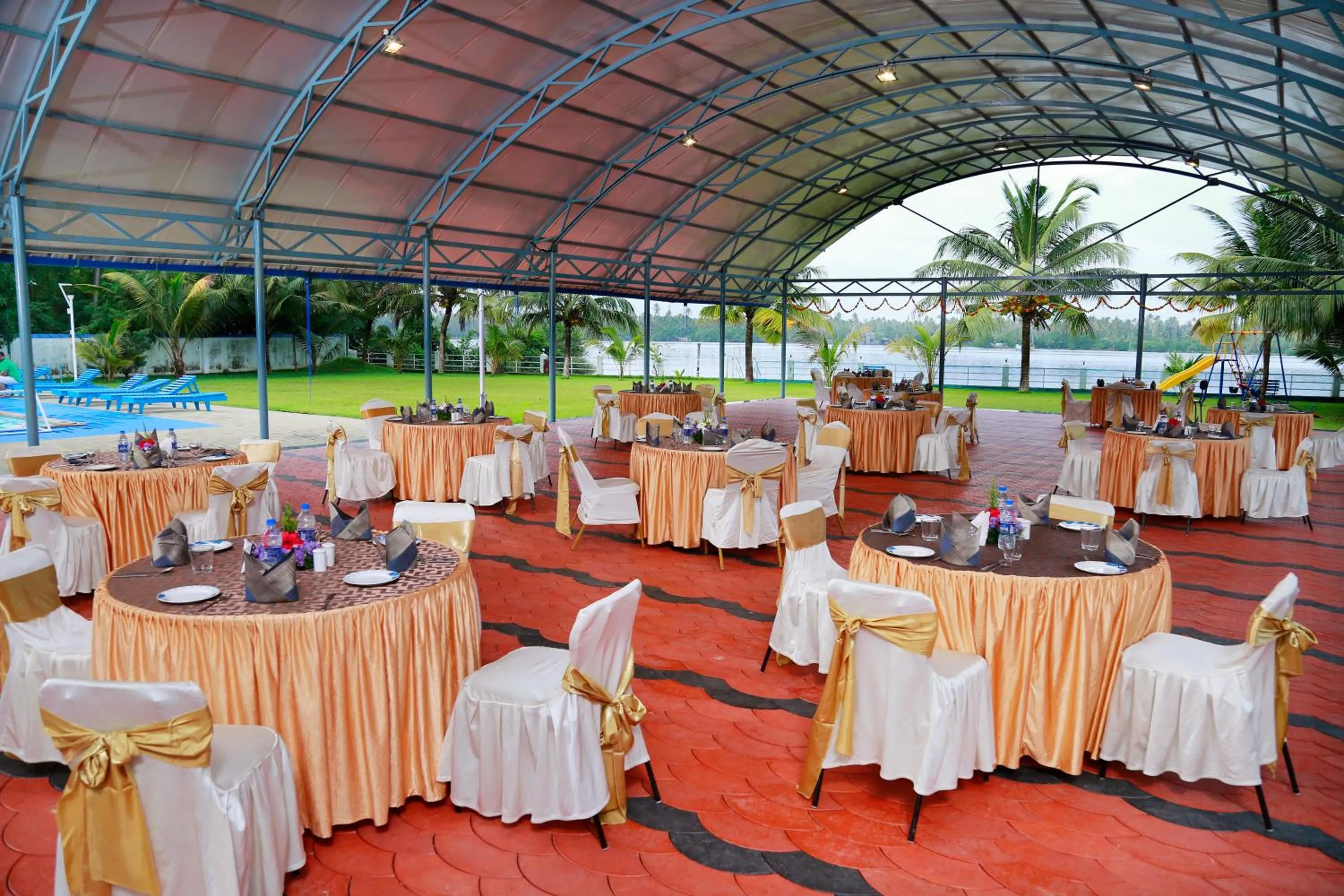 Banquet/Function facilities in Renai Blue Waters Cherai