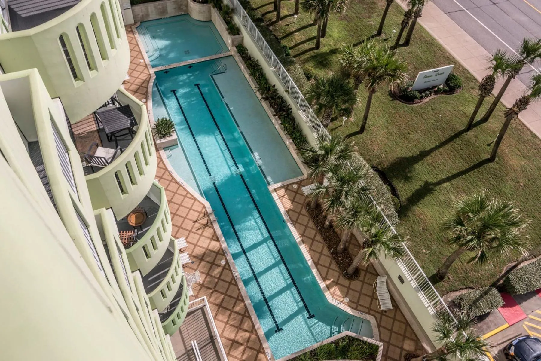 Swimming pool in Sea Deuce by the Ocean