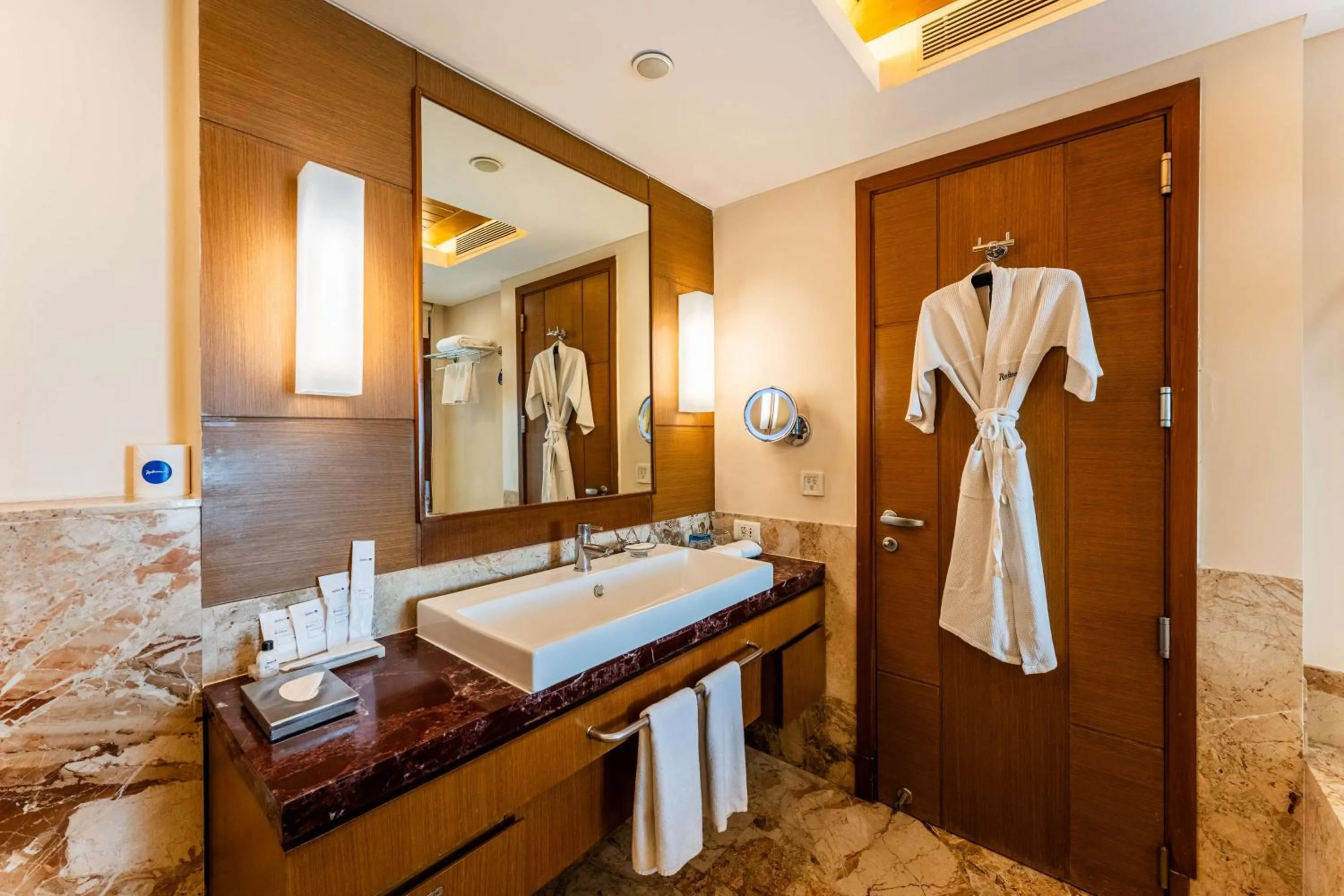 Bathroom in Radisson Blu Hotel, Indore