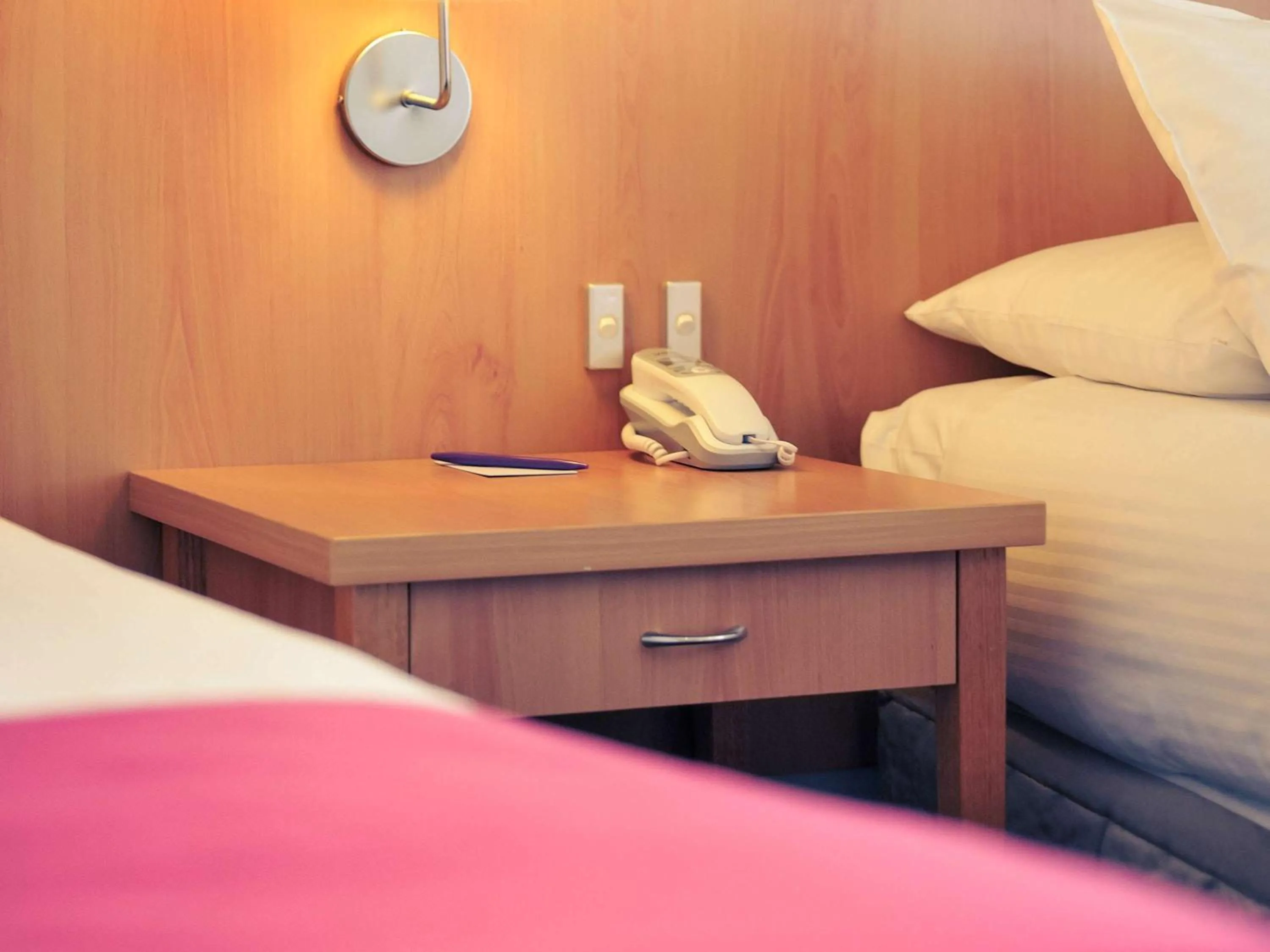 Bedroom, Bed in Mercure North Melbourne