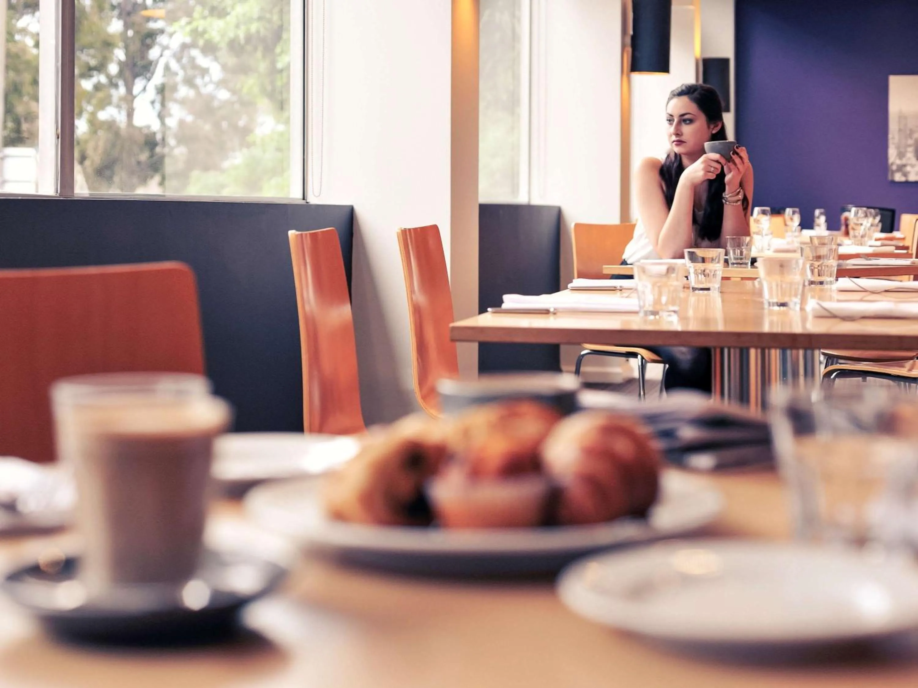 Restaurant/places to eat in Mercure North Melbourne