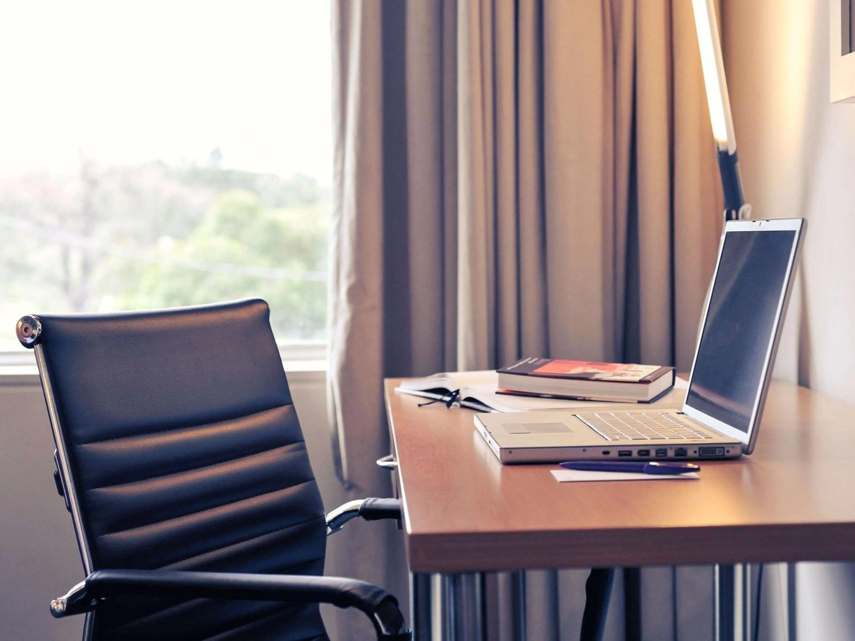 Bedroom in Mercure North Melbourne
