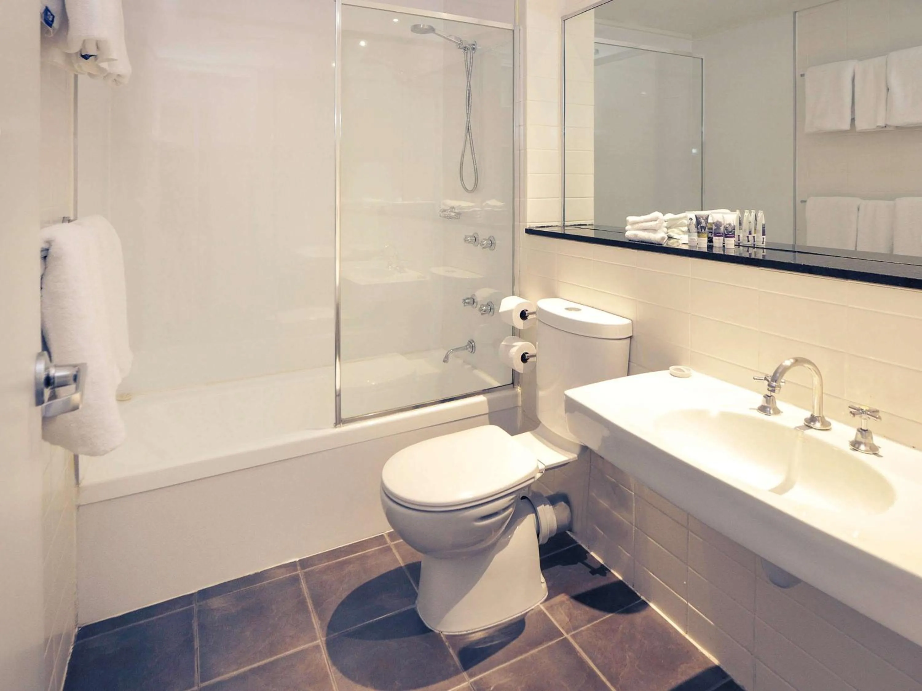 Bedroom in Mercure North Melbourne