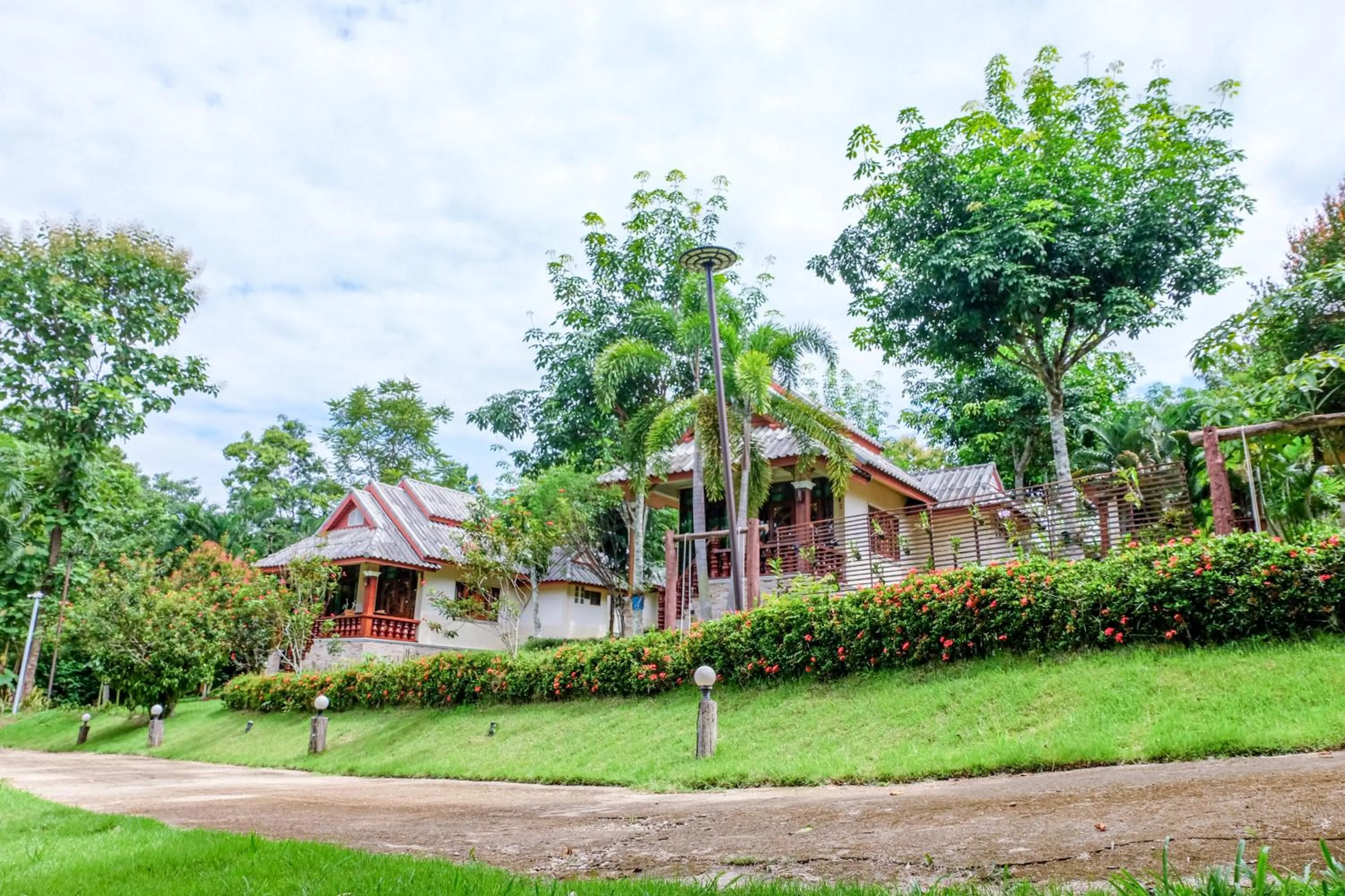 Property building in Mont Goei Pai