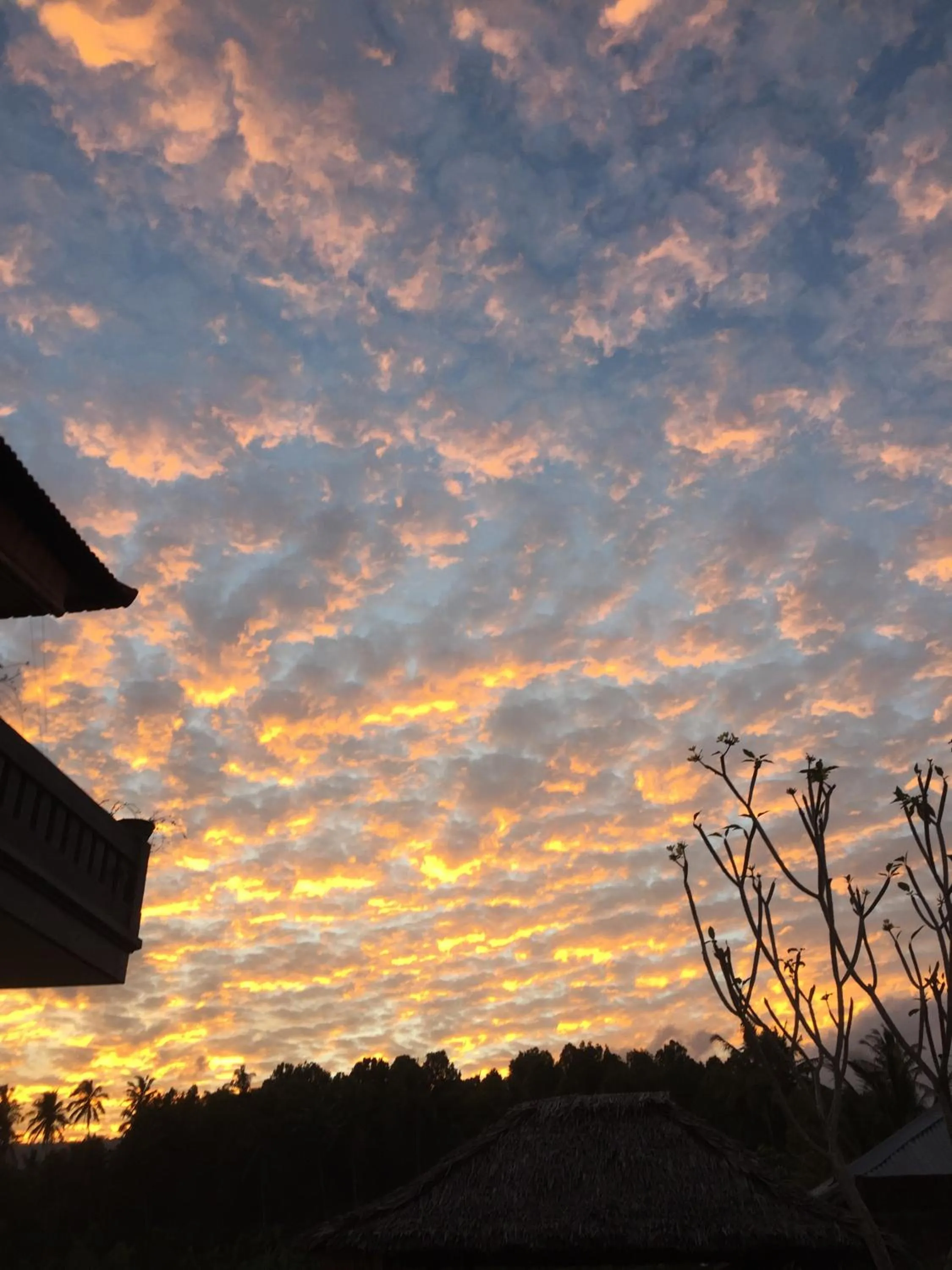 Sunrise in Candra Cottage