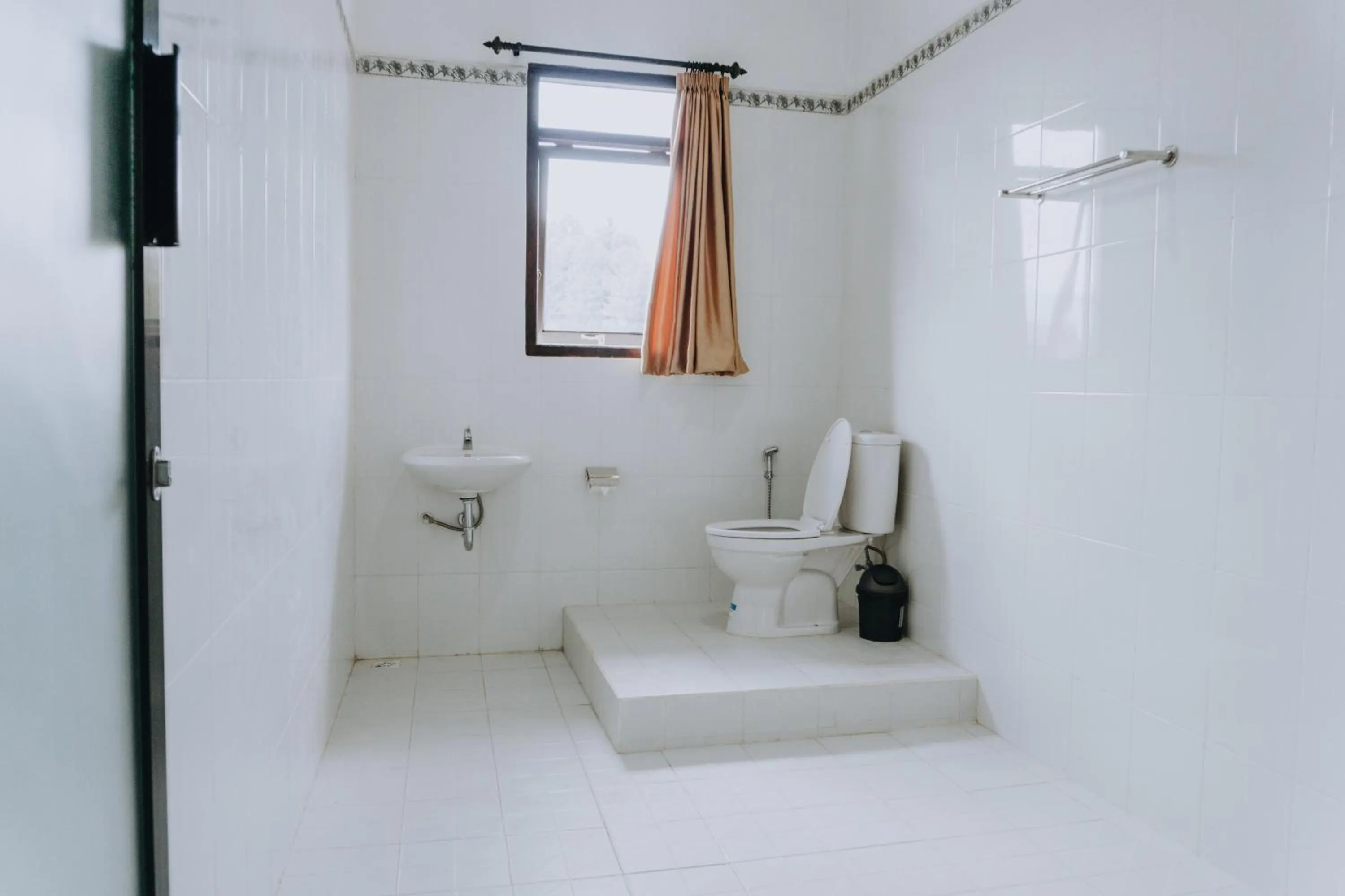 Bathroom in Candra Cottage