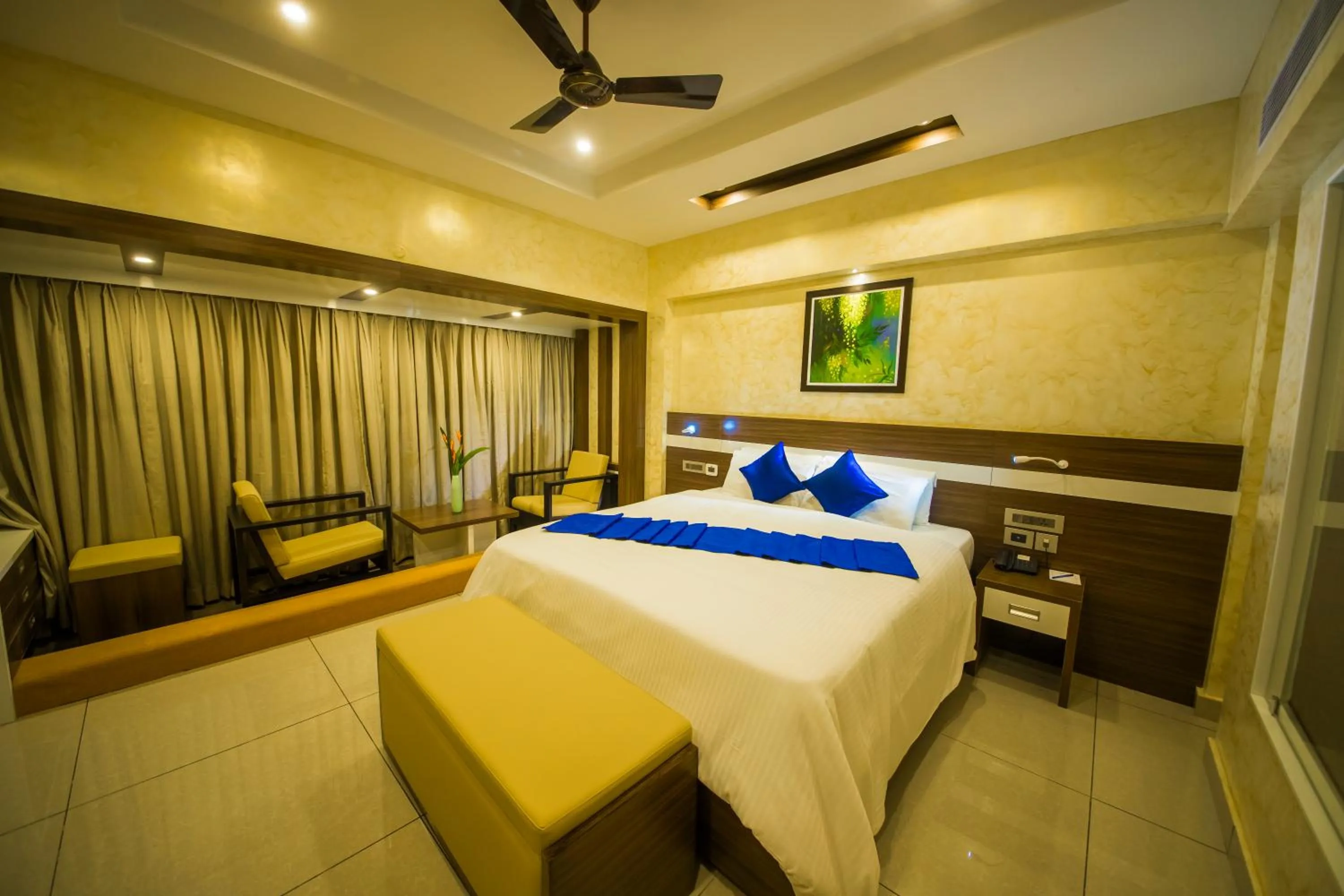 Photo of the whole room, Bed in The Renai Cochin