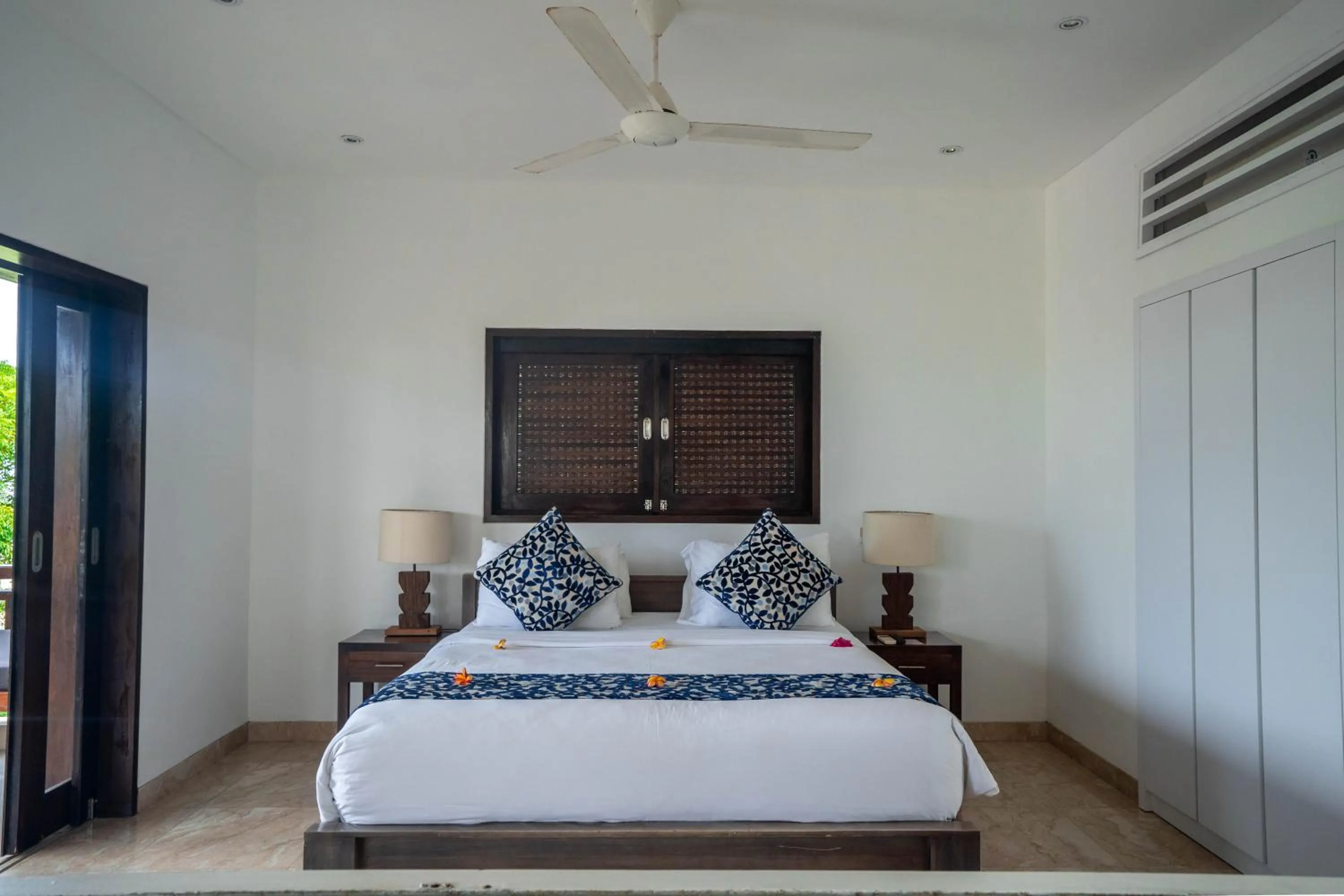 Bedroom, Bed in Kokomo Resort