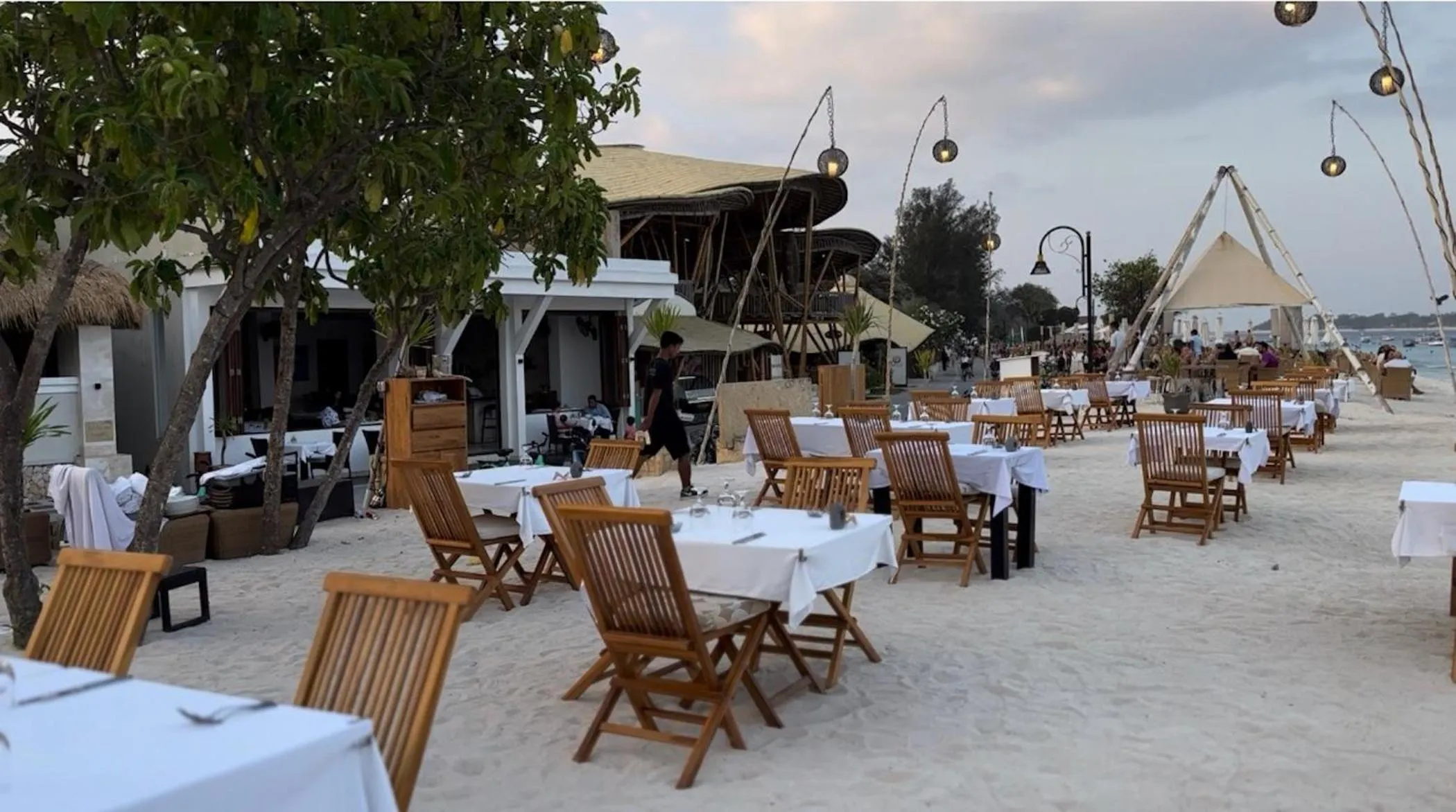 Restaurant/places to eat in Kokomo Resort