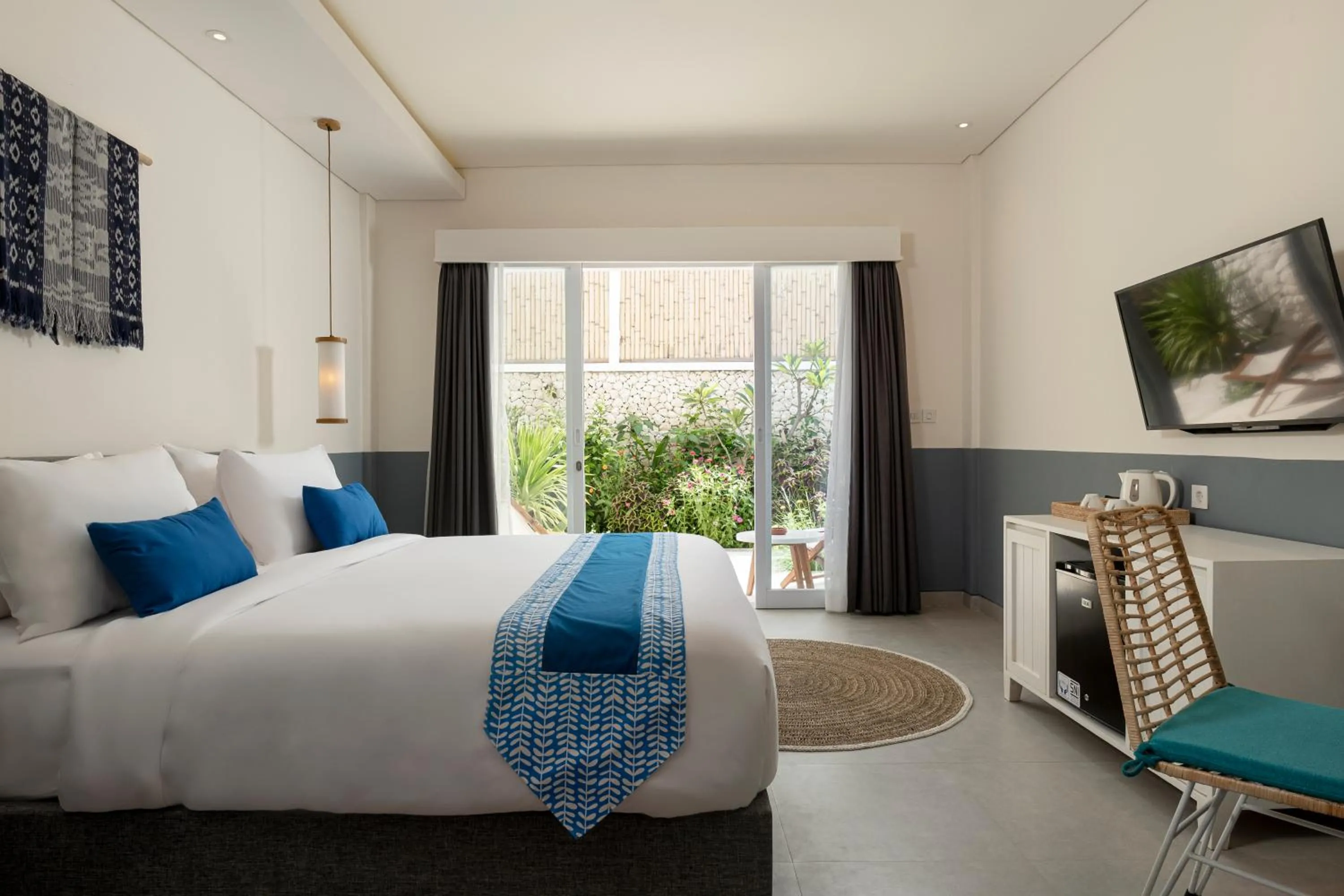 Bedroom, Bed in The Beach House Resort