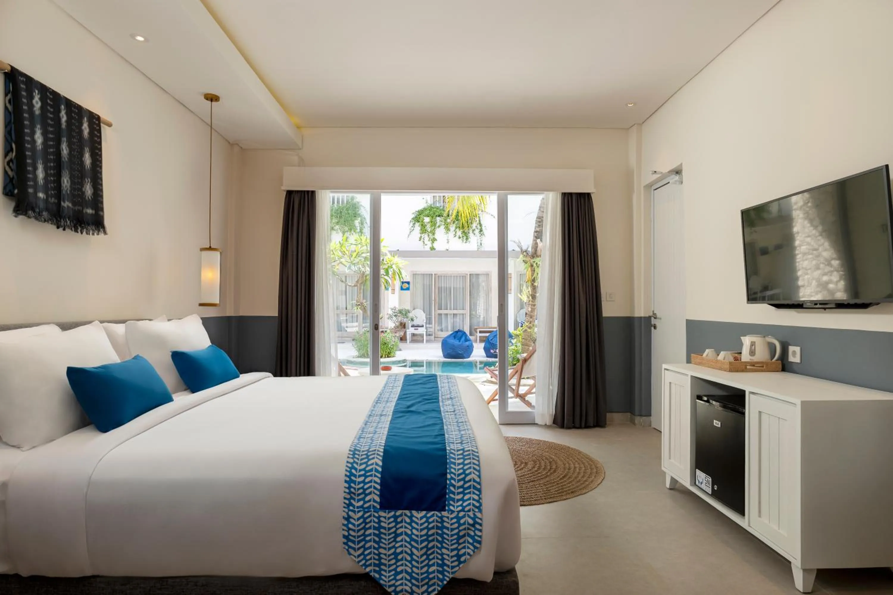 Bedroom, Bed in The Beach House Resort