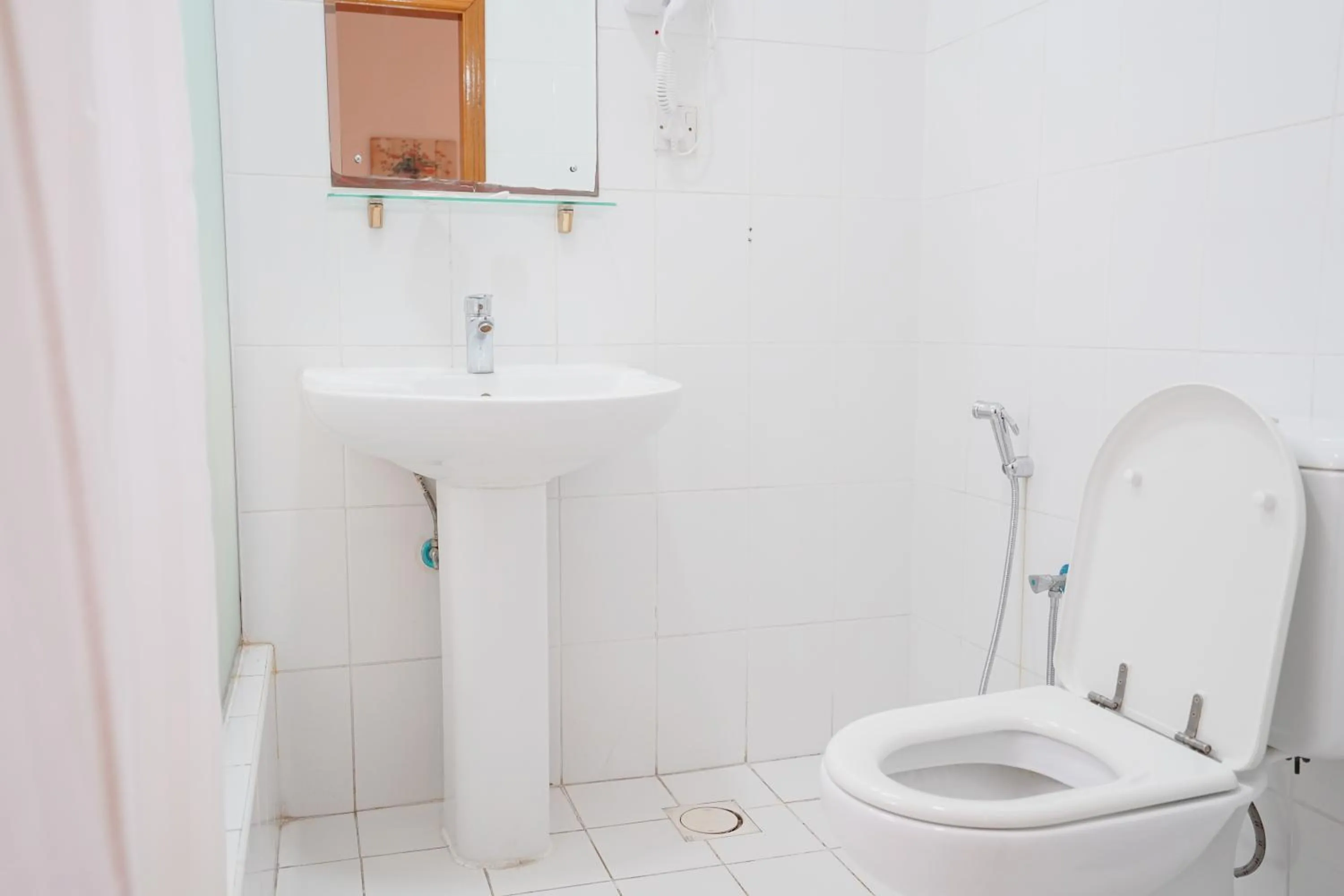 Toilet in Tropicana Hotel