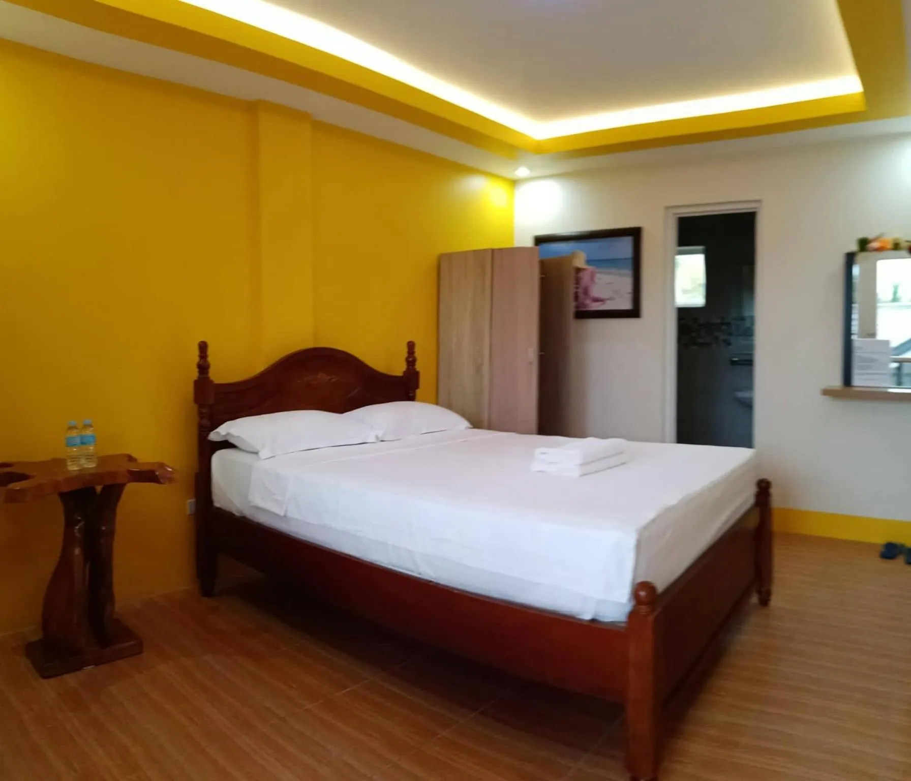 Bed in Jelly's Haven Resort